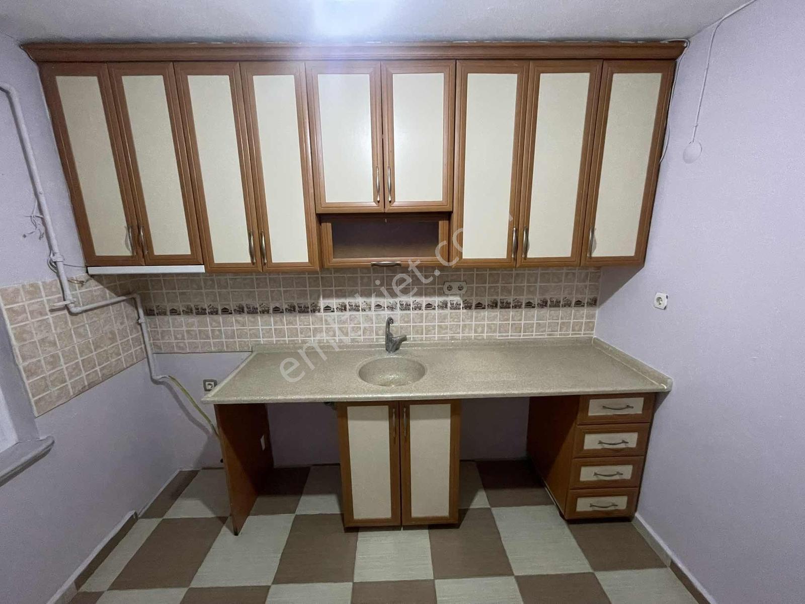 Yenibağlar Mahallesi'nde 2+1 Kiralık Daire - Görsel 9