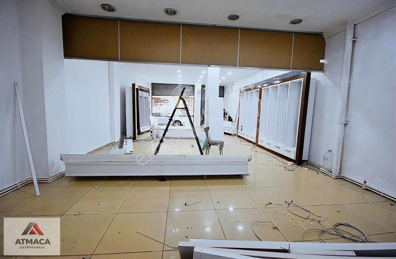 Sefaköy Tevfikbey Meydanda 100m2 Düz Giriş Kiralık Dükkan - Görsel 4