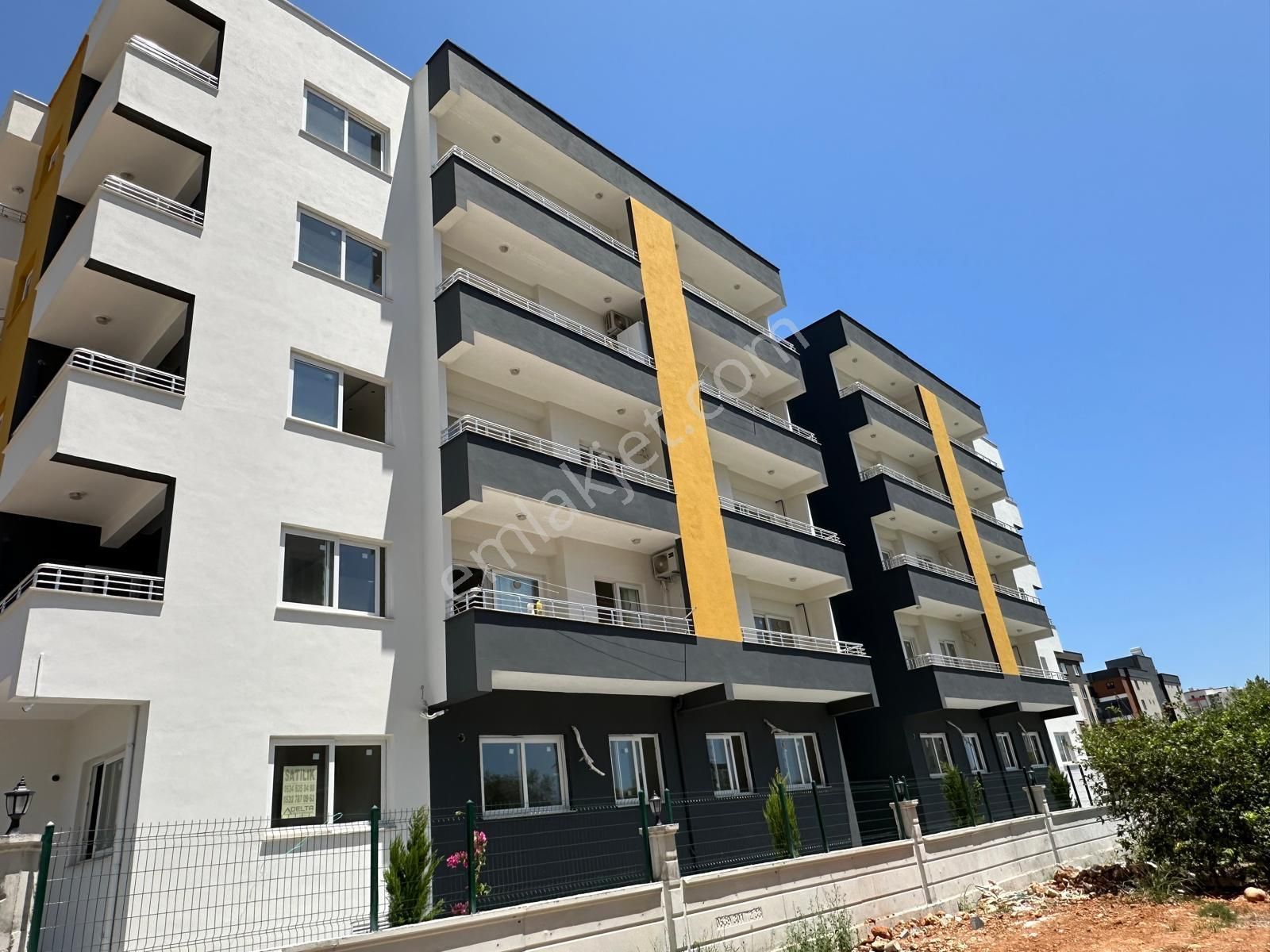 Erdemli Merkezde Sıfır Eşyalı 1+1 Satılık Daire