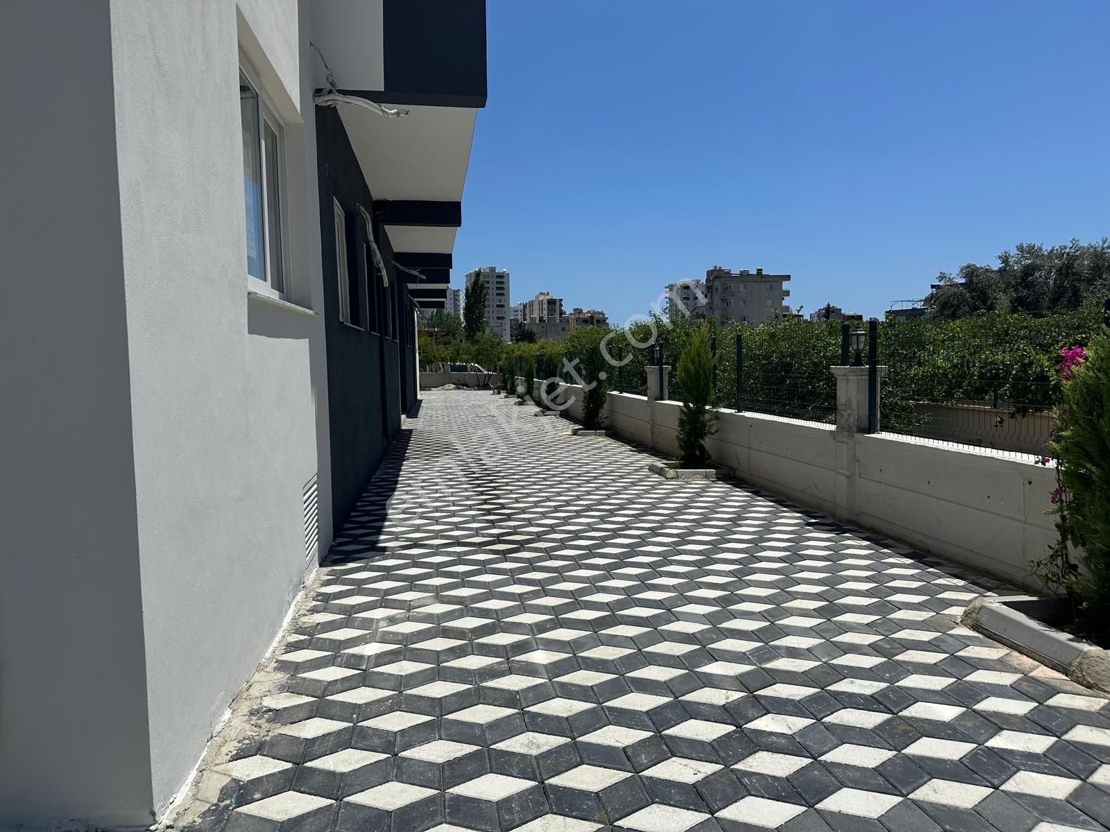 Erdemli Merkezde Sıfır Eşyalı 1+1 Satılık Daire - Görsel 20