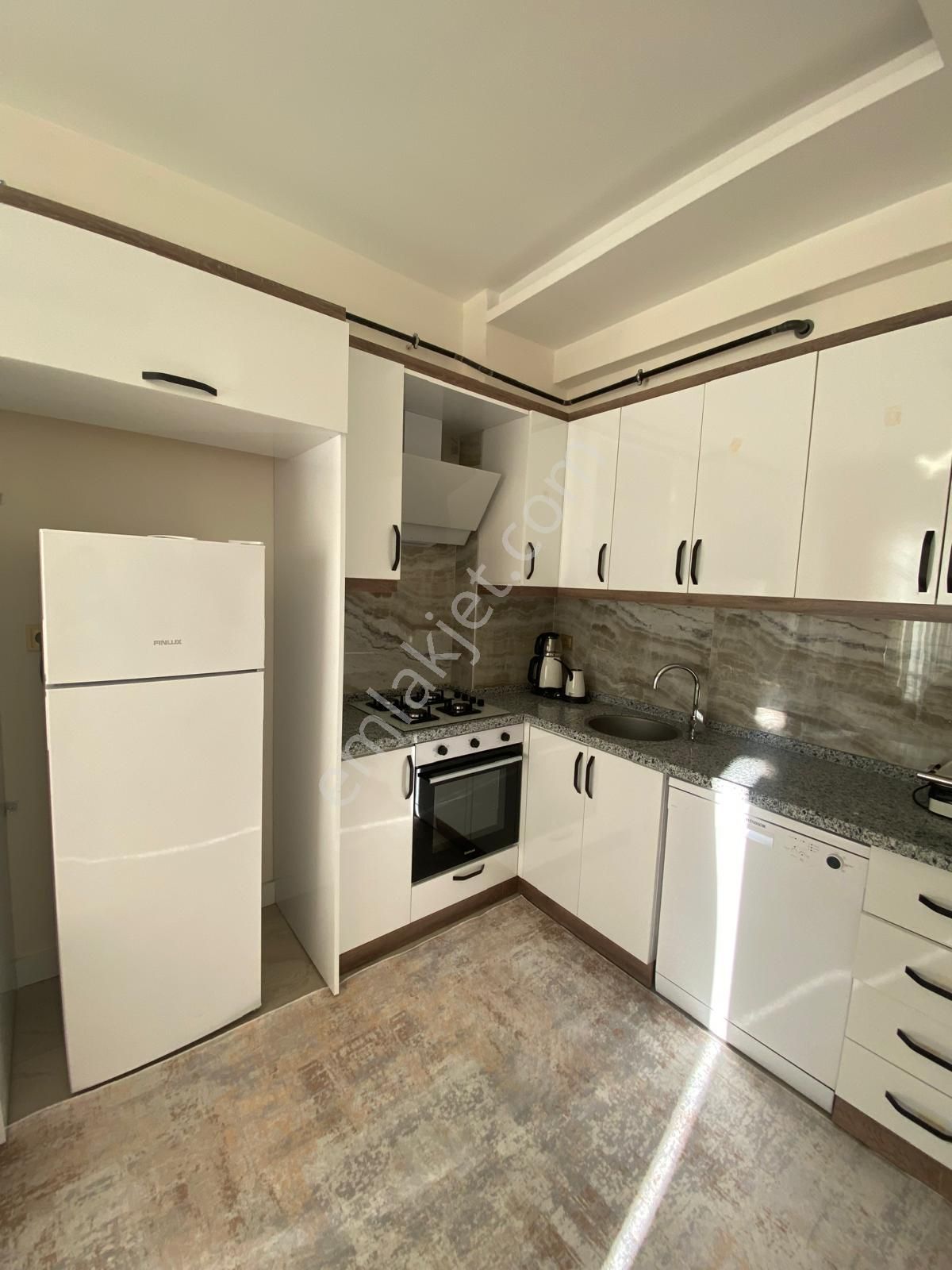 Erdemli Merkezde Sıfır Eşyalı 1+1 Satılık Daire - Görsel 2