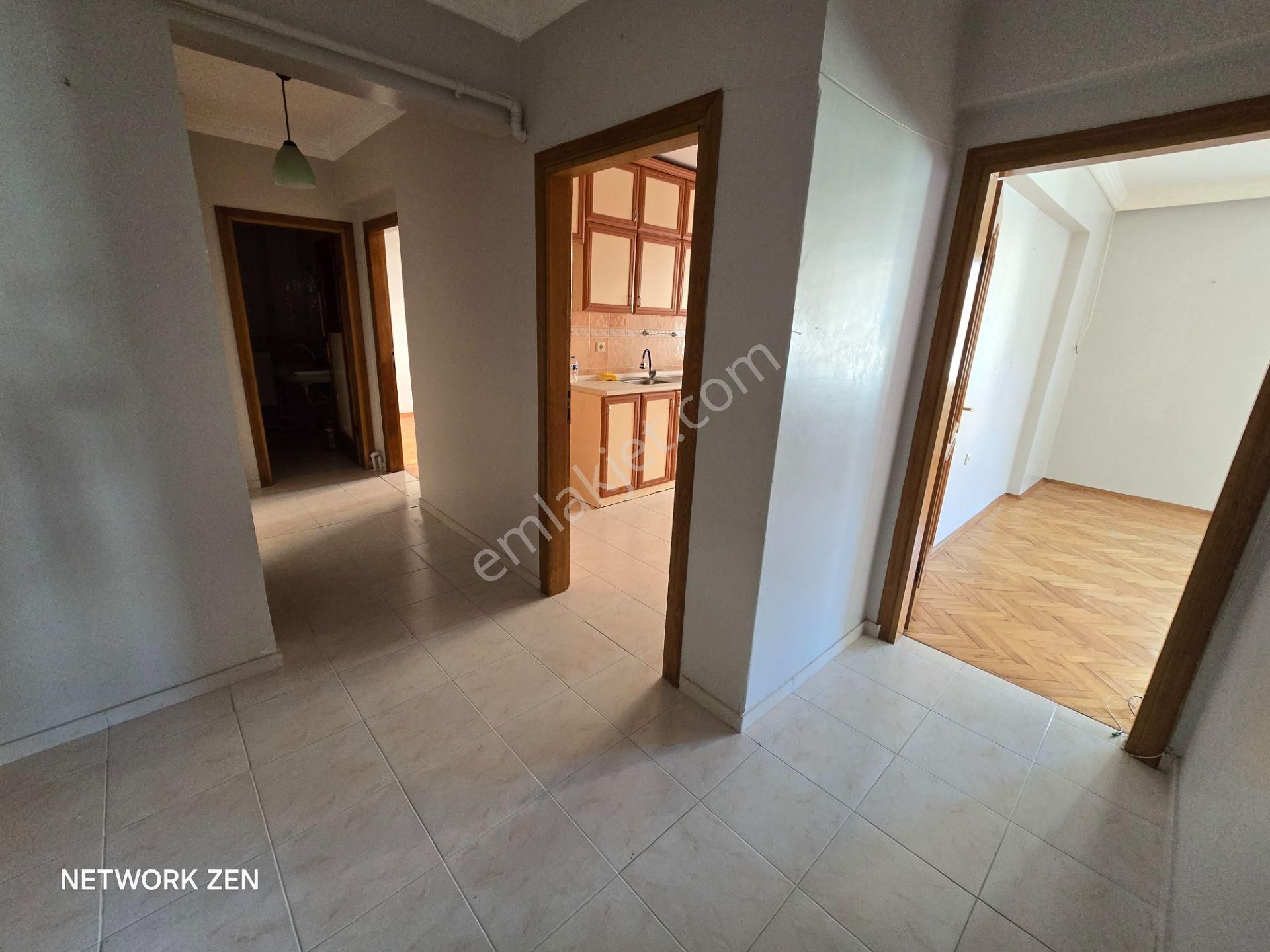 Bahçeköy Kemer'de Asansörlü Binada Arakat 2+1 Daire - Görsel 4