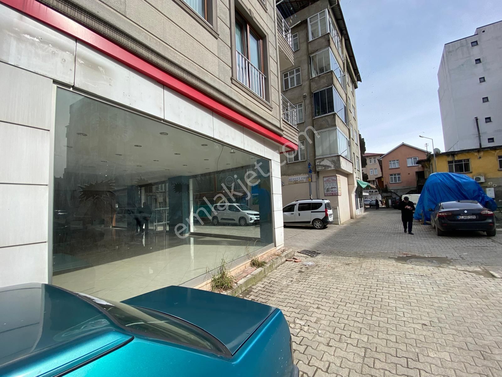 Trabzon Araklı'da Kiralık Dükkan - Görsel 16