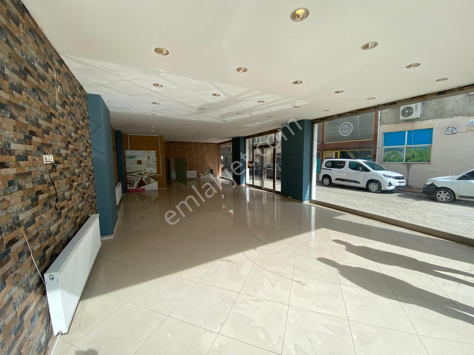 Trabzon Araklı'da Kiralık Dükkan - Görsel 11