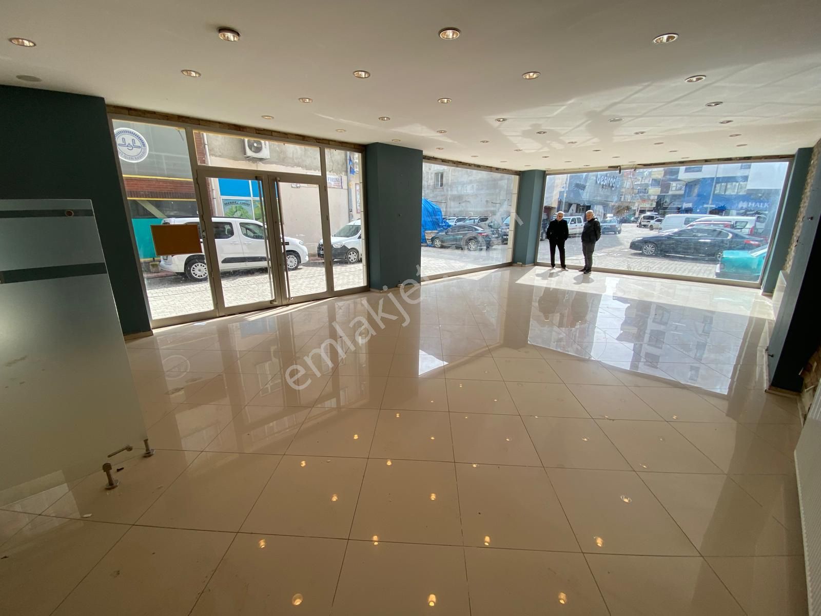 Trabzon Araklı'da Kiralık Dükkan - Görsel 5