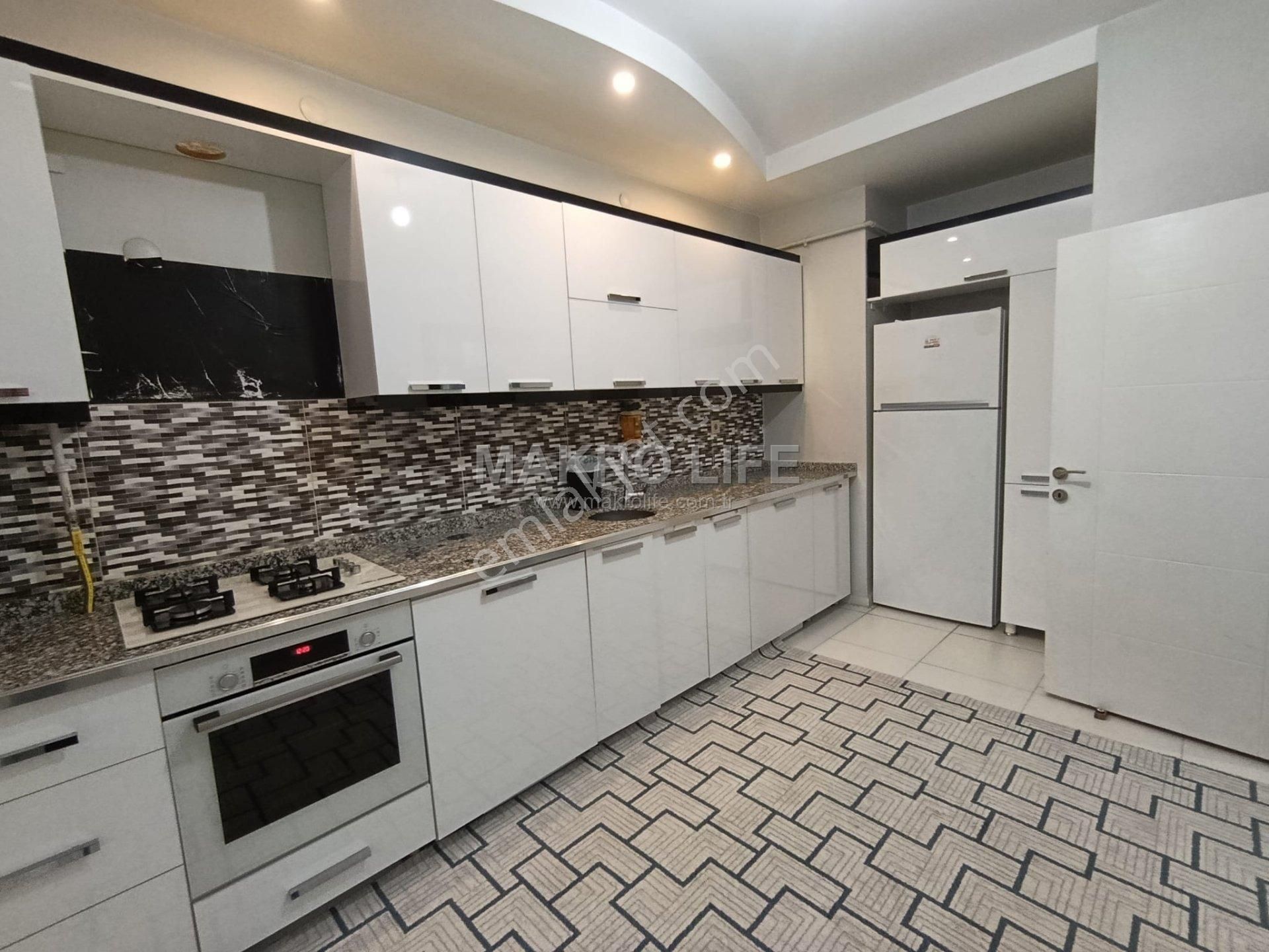 Bağcılar'da 2+1 Satılık Lüks Daire