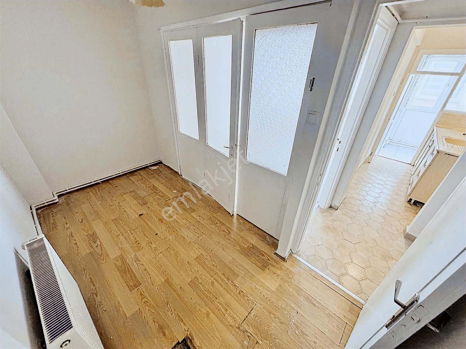 Altın Emlak'tan Yedikule'de Kiralık 2+1 Balkonlu Ara Kat Daire - Görsel 19