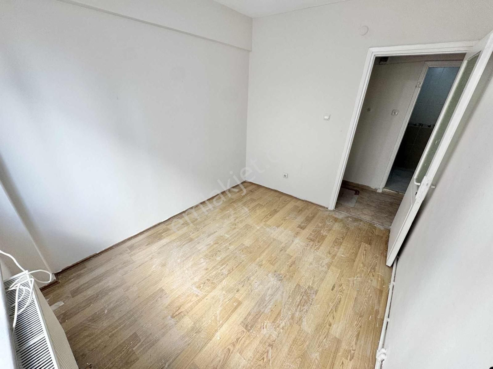 Altın Emlak'tan Yedikule'de Kiralık 2+1 Balkonlu Ara Kat Daire - Görsel 15
