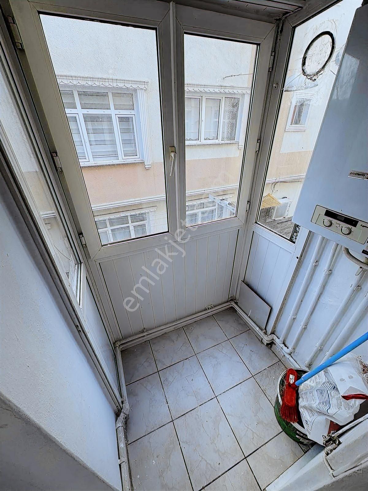 Altın Emlak'tan Yedikule'de Kiralık 2+1 Balkonlu Ara Kat Daire - Görsel 17