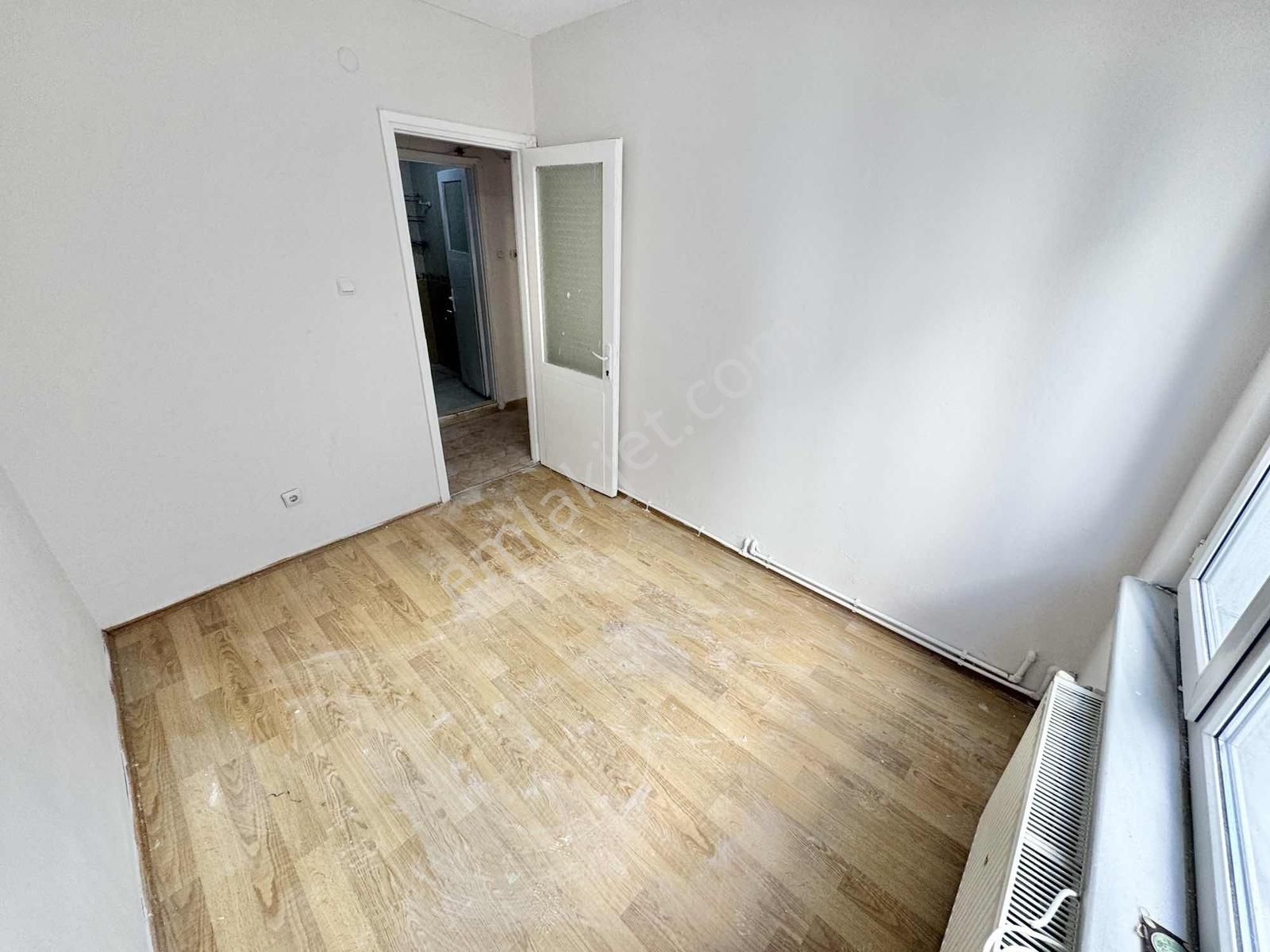 Altın Emlak'tan Yedikule'de Kiralık 2+1 Balkonlu Ara Kat Daire - Görsel 9