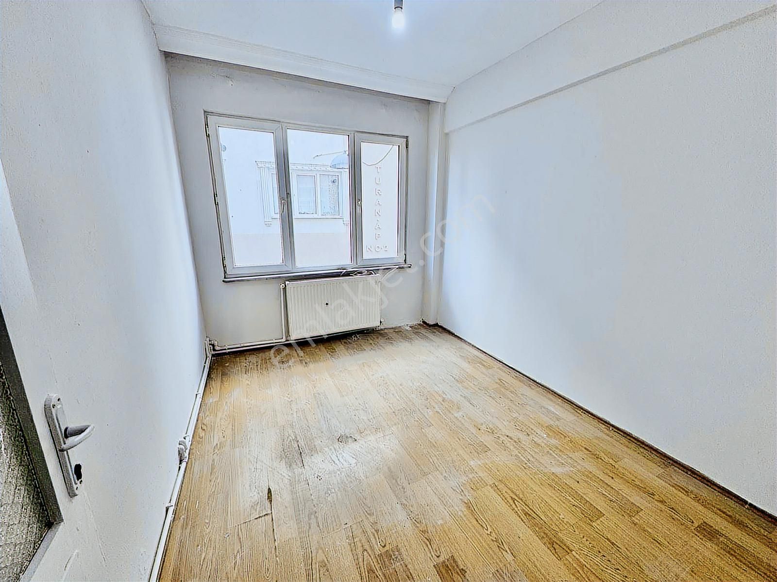 Altın Emlak'tan Yedikule'de Kiralık 2+1 Balkonlu Ara Kat Daire - Görsel 18