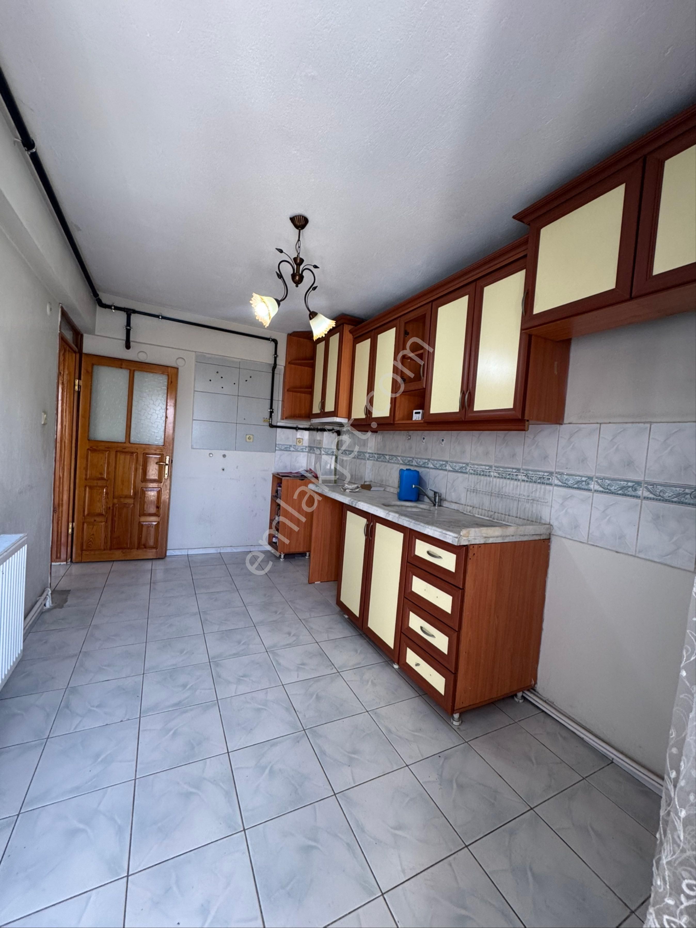 Göksu Mah. D.gazlı İzbana Yakın 2+1 90.m2 Cadde Üzeri Kiralık Daire - Görsel 4