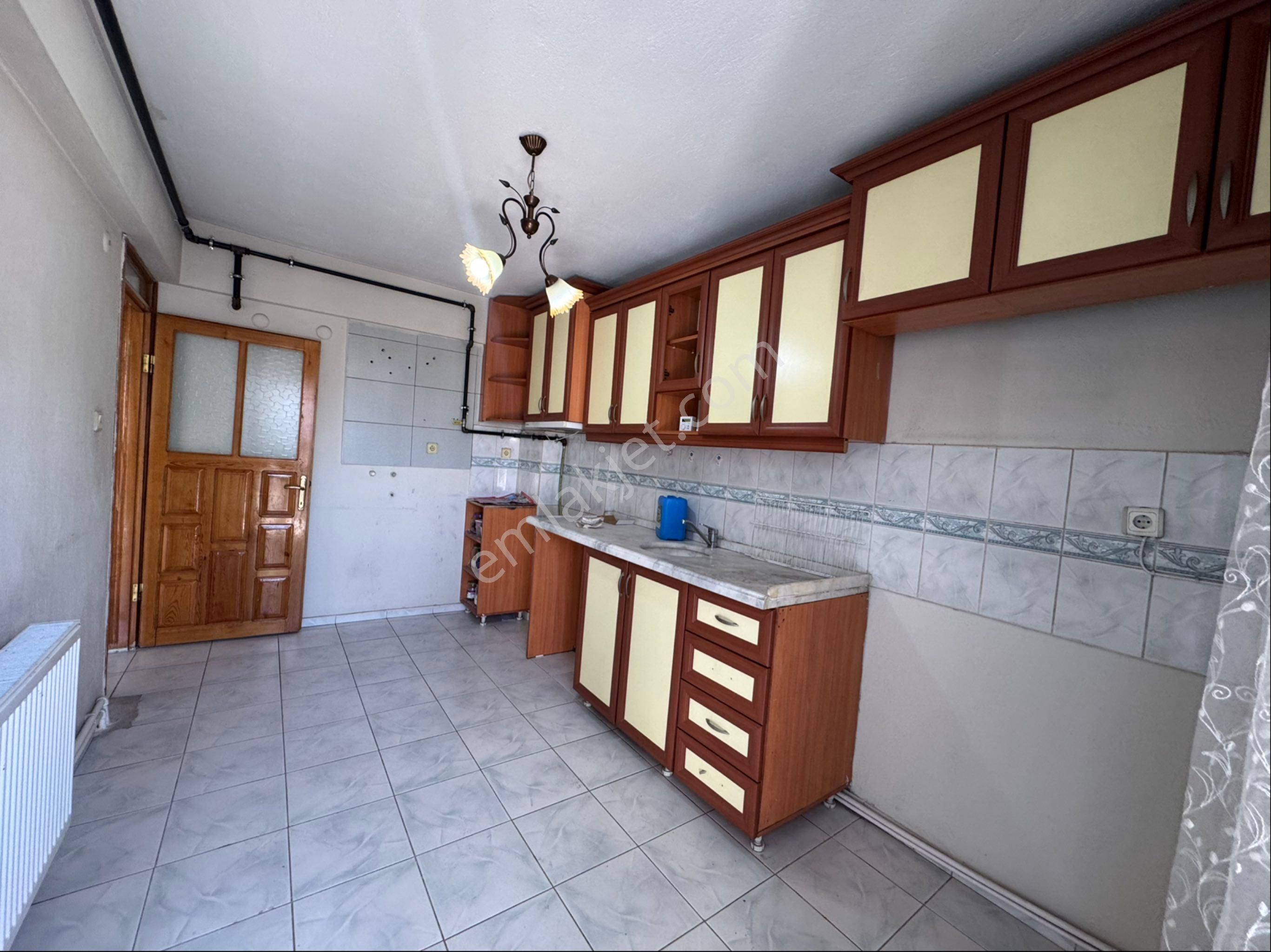 Göksu Mah. D.gazlı İzbana Yakın 2+1 90.m2 Cadde Üzeri Kiralık Daire - Görsel 5