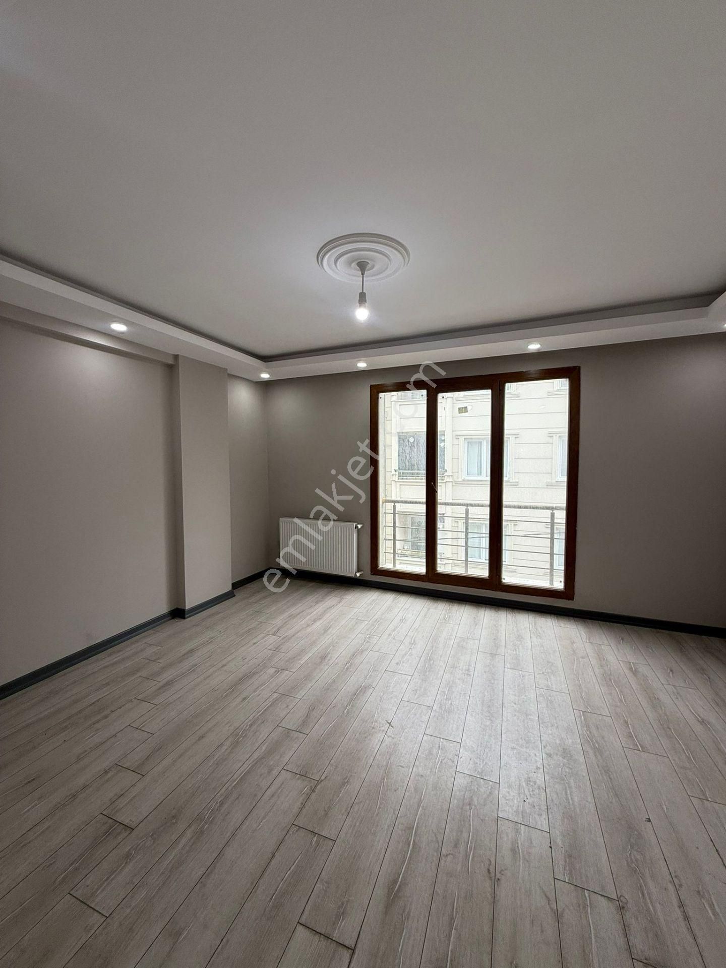 Balkonlu Sıfır Acil Kiralık 1+1 Arakat Daire !! - Görsel 5