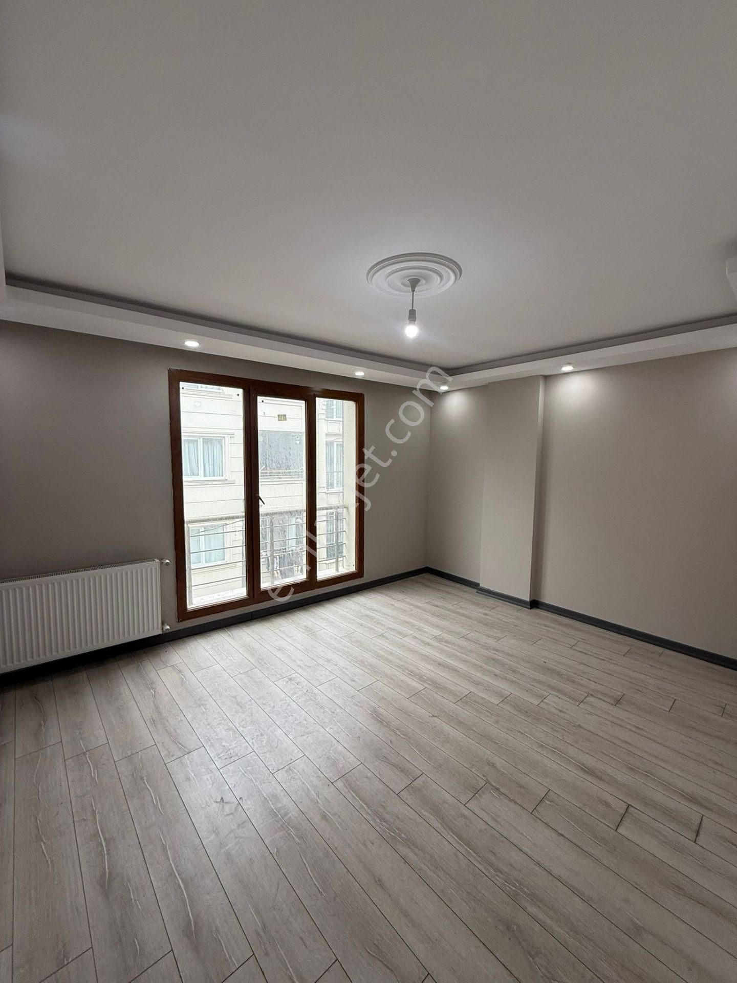 Balkonlu Sıfır Acil Kiralık 1+1 Arakat Daire !! - Görsel 3