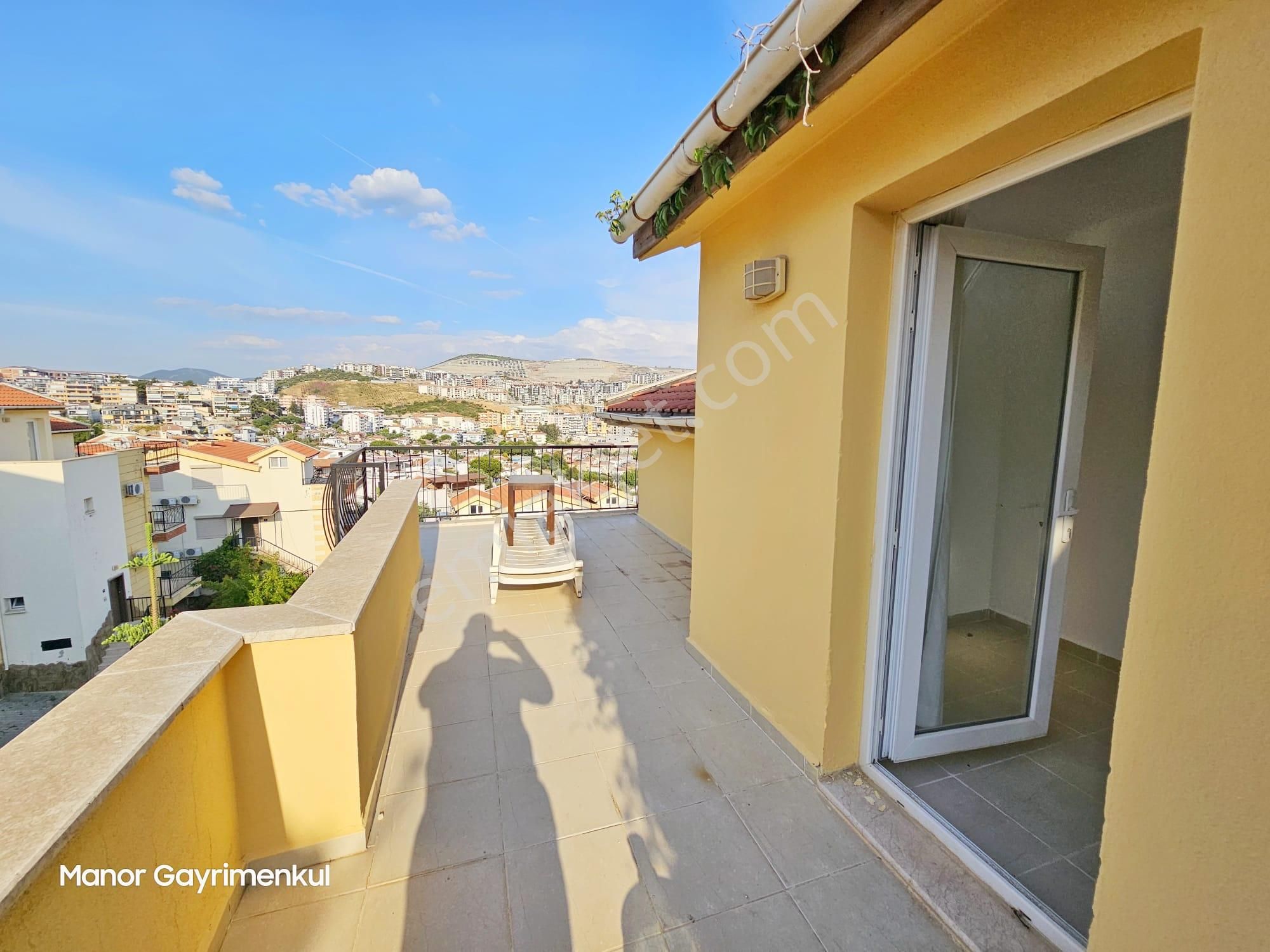 Kuşadası Kadınlar Denizi Havuzlu Sitede 4+2 Manzaralı Villa - Görsel 9