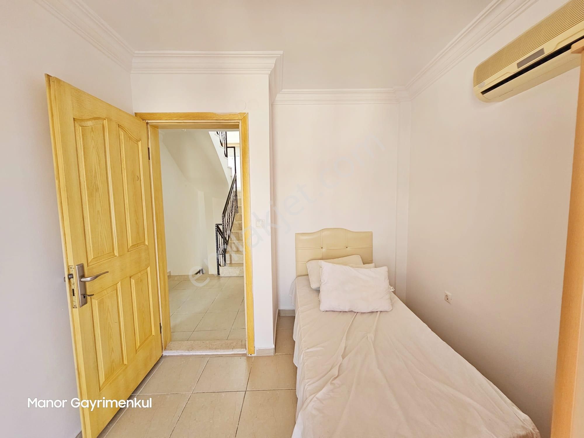 Kuşadası Kadınlar Denizi Havuzlu Sitede 4+2 Manzaralı Villa - Görsel 24