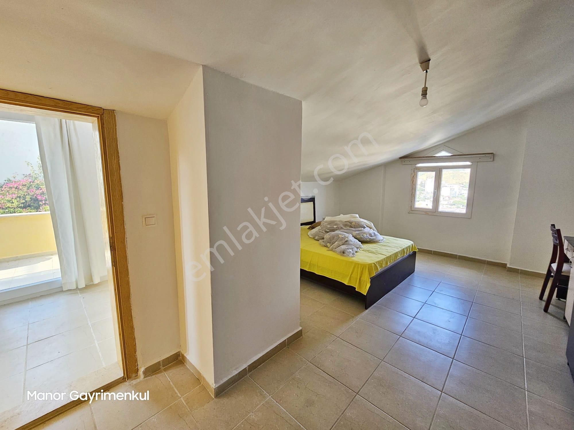 Kuşadası Kadınlar Denizi Havuzlu Sitede 4+2 Manzaralı Villa - Görsel 10