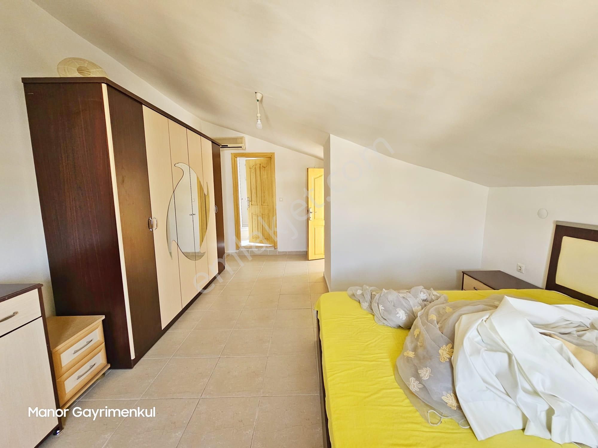 Kuşadası Kadınlar Denizi Havuzlu Sitede 4+2 Manzaralı Villa - Görsel 14