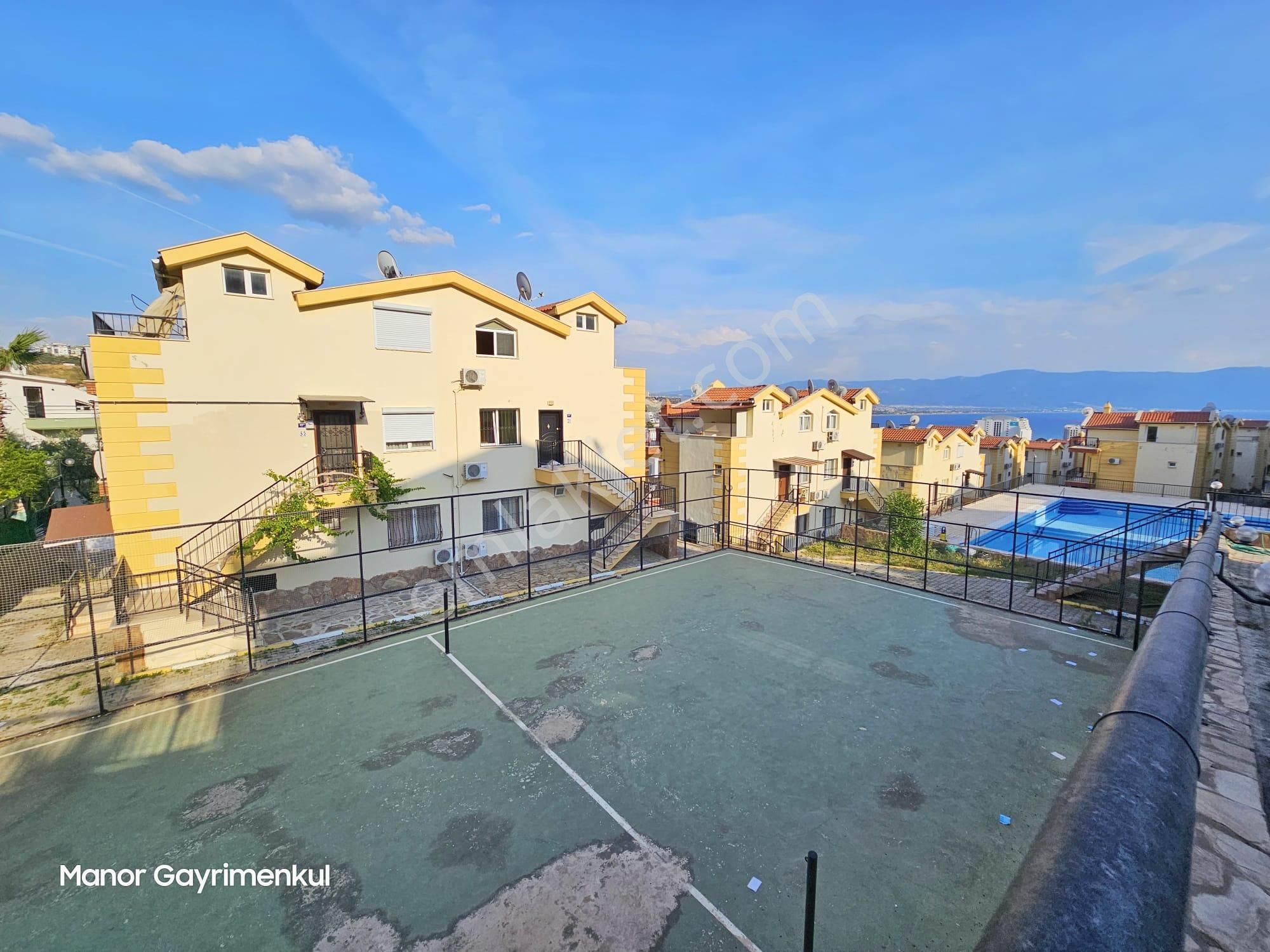 Kuşadası Kadınlar Denizi Havuzlu Sitede 4+2 Manzaralı Villa - Görsel 3