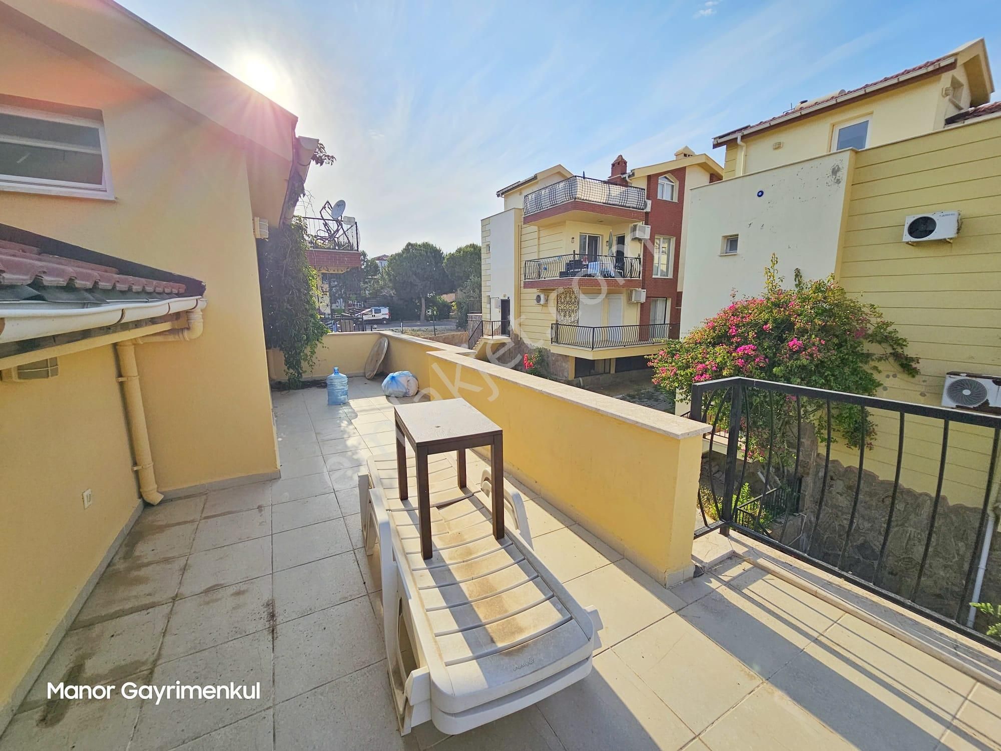 Kuşadası Kadınlar Denizi Havuzlu Sitede 4+2 Manzaralı Villa - Görsel 7