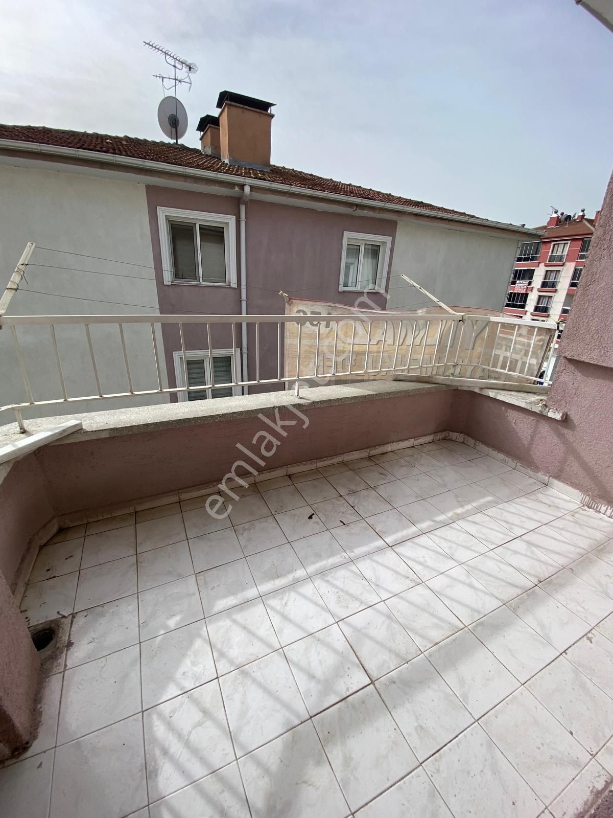 Yılmaz Gayrimenkul'den Andiçen Mah Cadde Üzeri 140m2 20 Bin Tl Kiralık Daire - Görsel 32