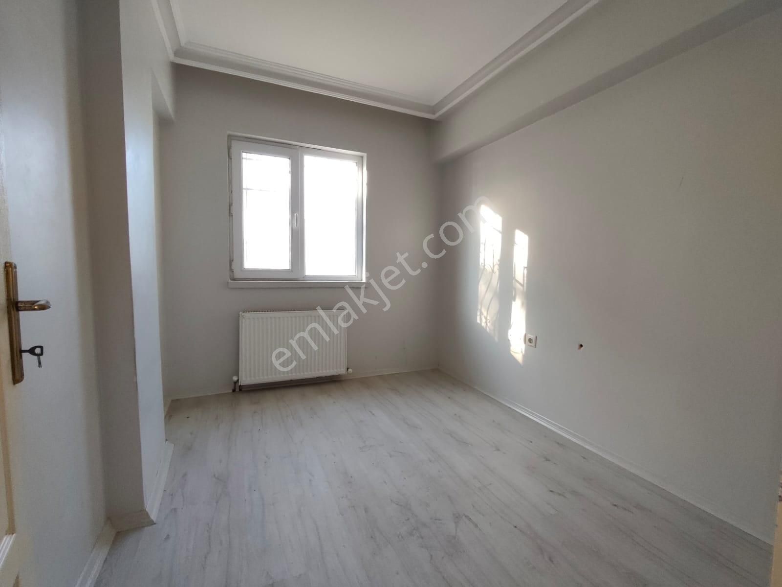 Yılmaz Gayrimenkulden Malazgirt Mahallesinde 2+1 Ön Cephe 17.000 Pazarlıklı Fırsat Kiralık Daire - Görsel 24