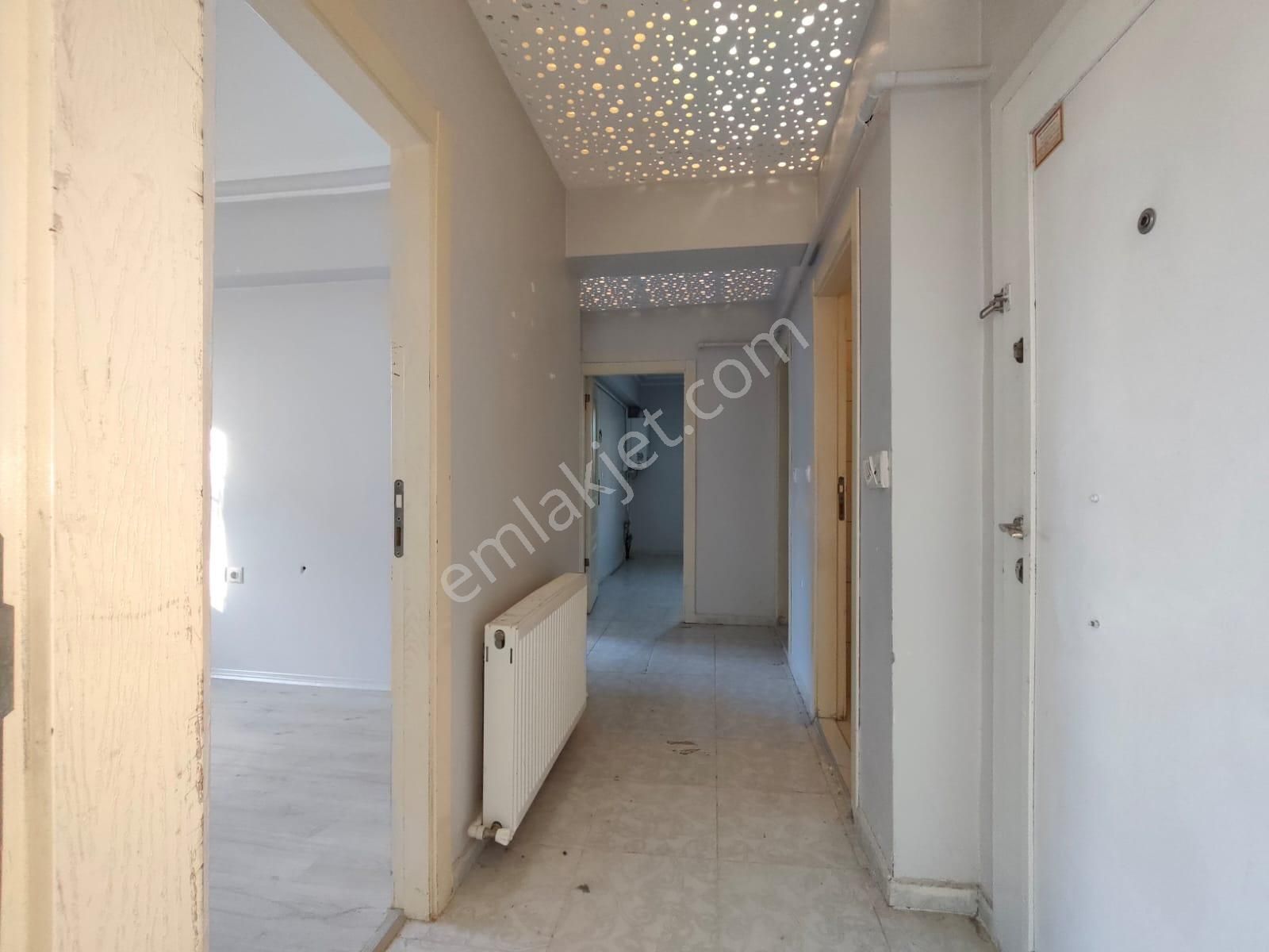 Yılmaz Gayrimenkulden Malazgirt Mahallesinde 2+1 Ön Cephe 17.000 Pazarlıklı Fırsat Kiralık Daire - Görsel 32