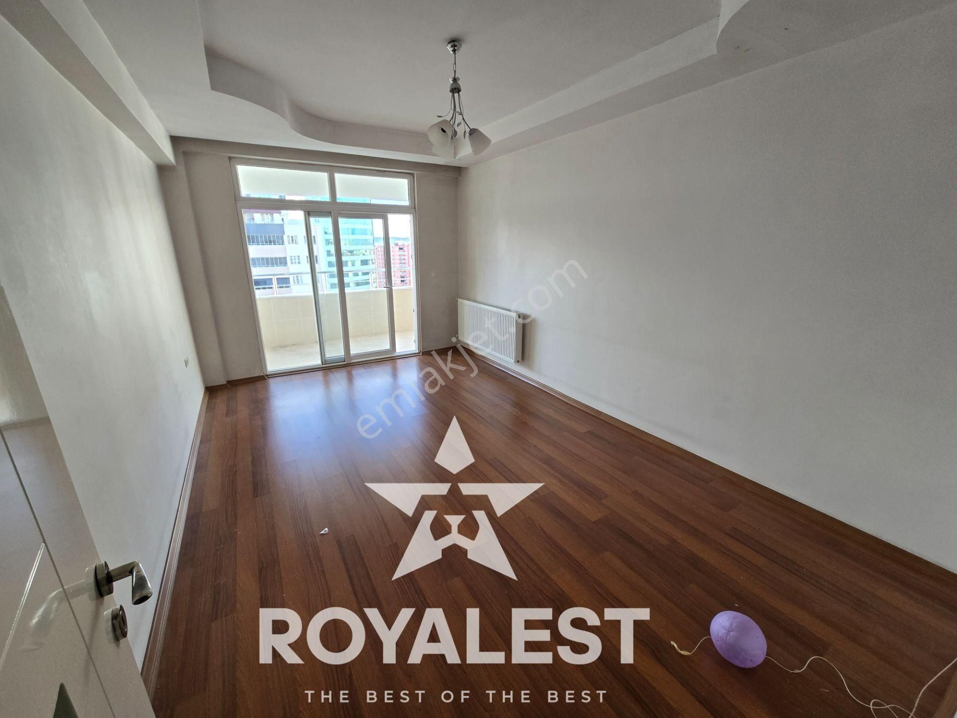 Royalest'ten Karataş Tramvaya Sıfır İskanlı Site İçi Ara Kat 3+1 - Görsel 2
