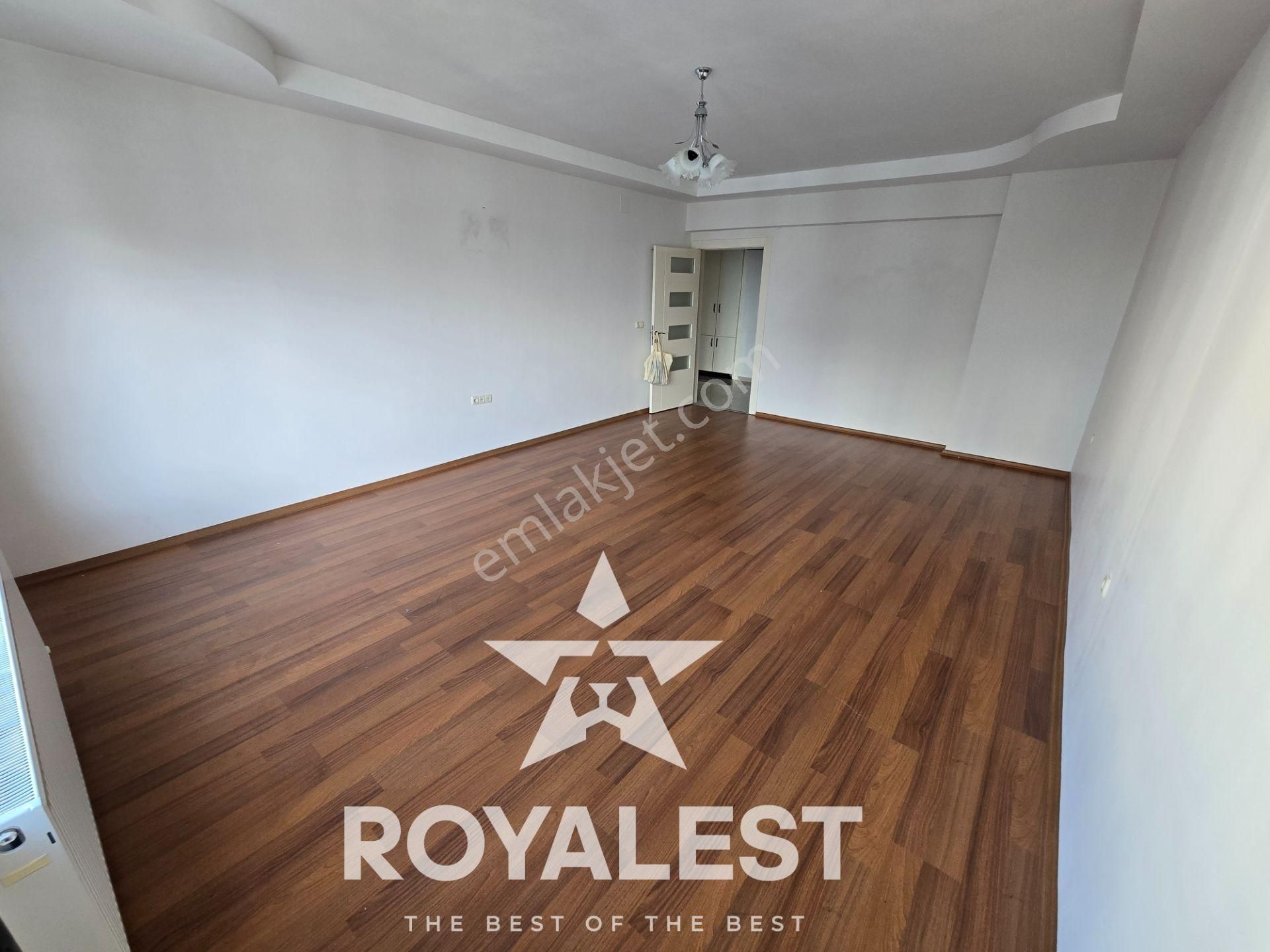 Royalest'ten Karataş Tramvaya Sıfır İskanlı Site İçi Ara Kat 3+1 - Görsel 3