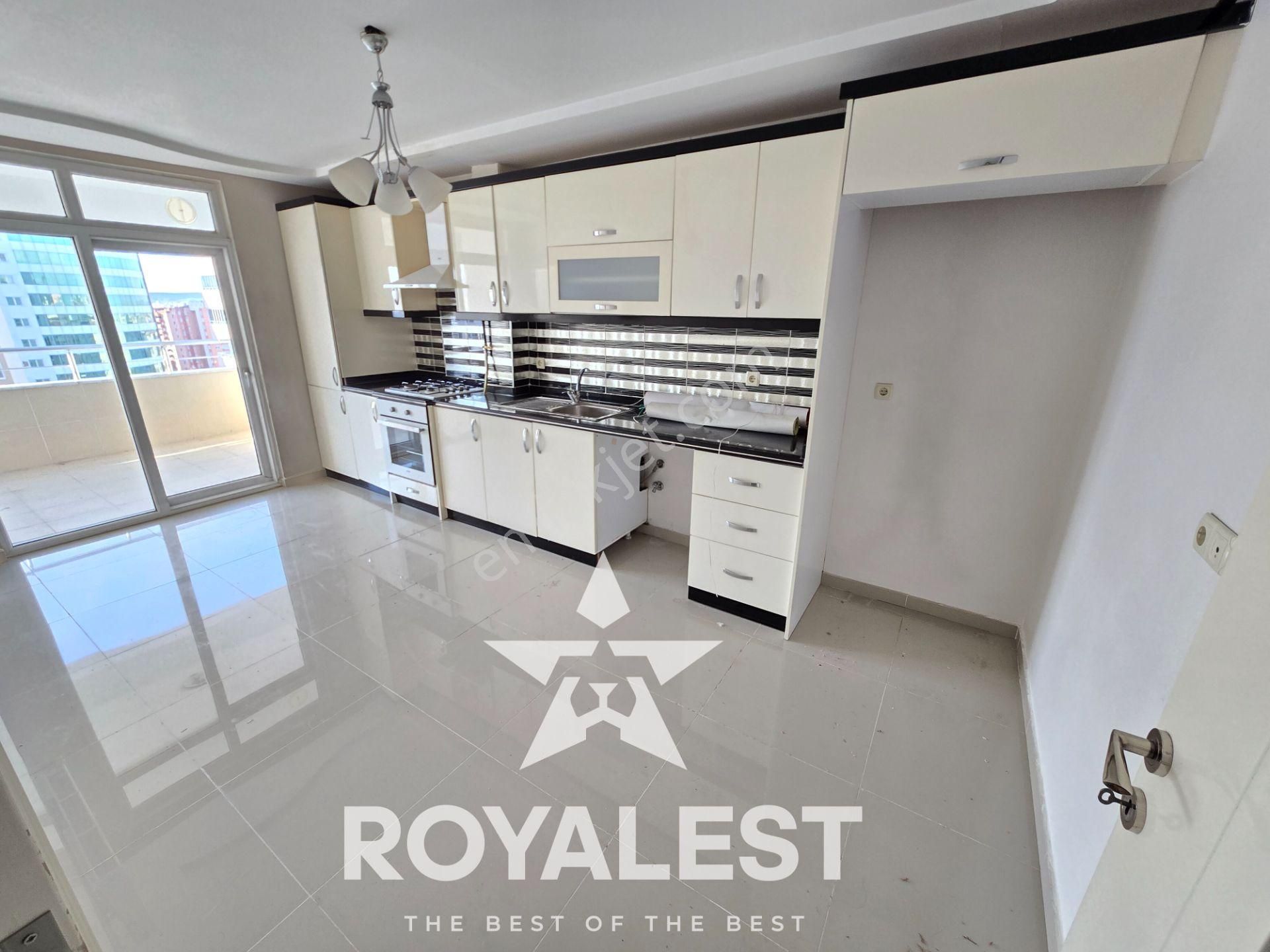Royalest'ten Karataş Tramvaya Sıfır İskanlı Site İçi Ara Kat 3+1 - Görsel 18