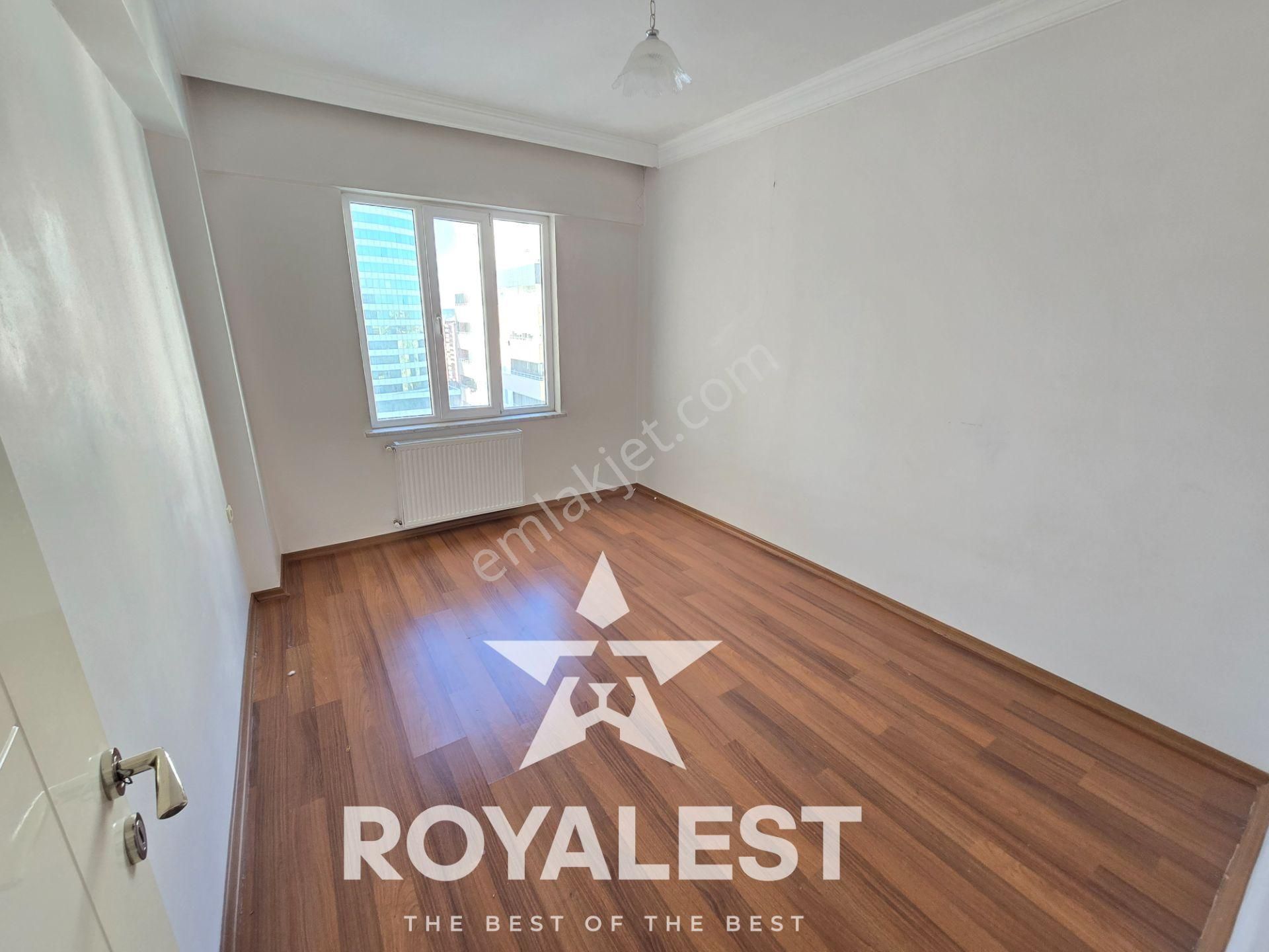 Royalest'ten Karataş Tramvaya Sıfır İskanlı Site İçi Ara Kat 3+1 - Görsel 8