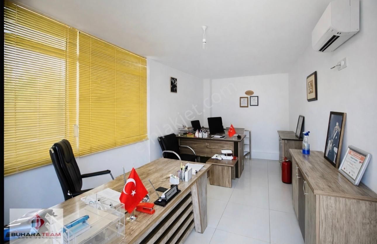 Sancaktepe'de Bağdat Caddesinde Ters Dubleks Dükkan - Görsel 16