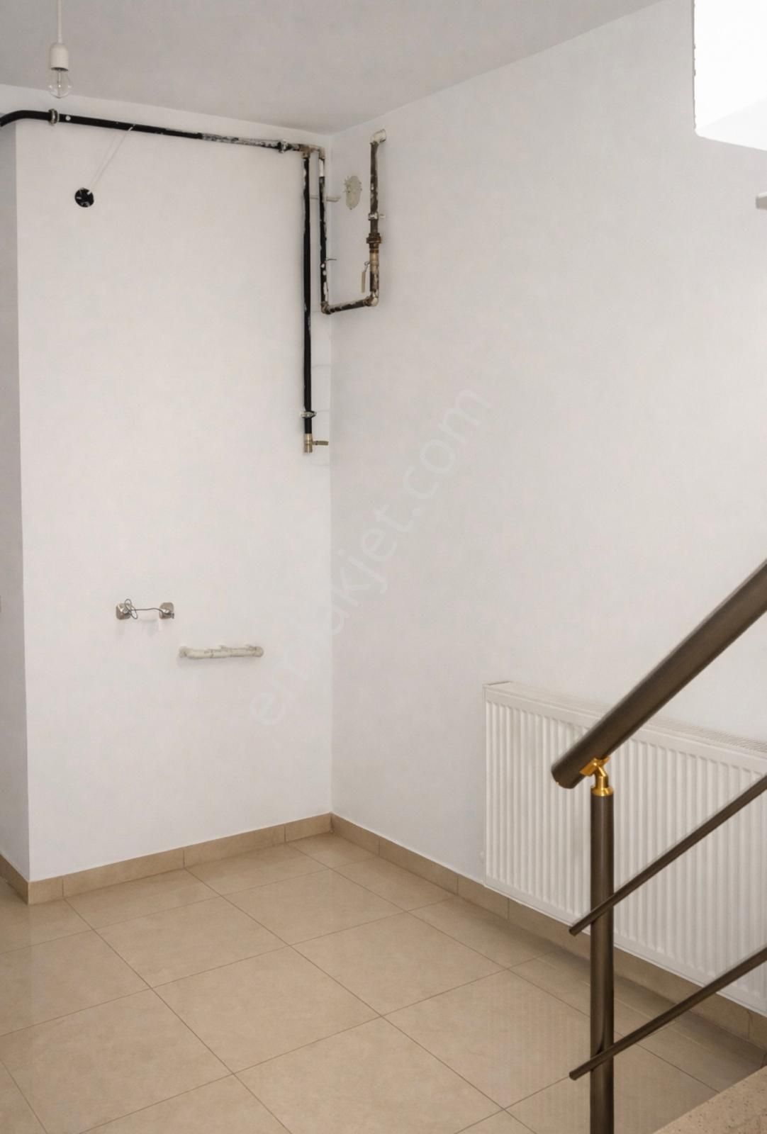 Sancaktepe'de Bağdat Caddesinde Ters Dubleks Dükkan - Görsel 9