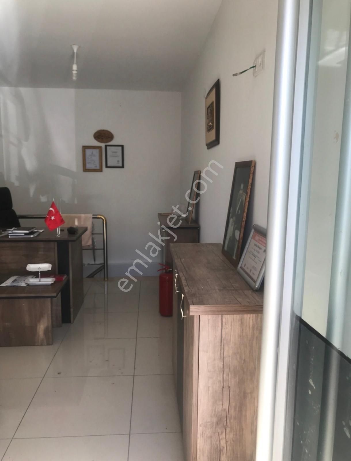 Sancaktepe'de Bağdat Caddesinde Ters Dubleks Dükkan - Görsel 15