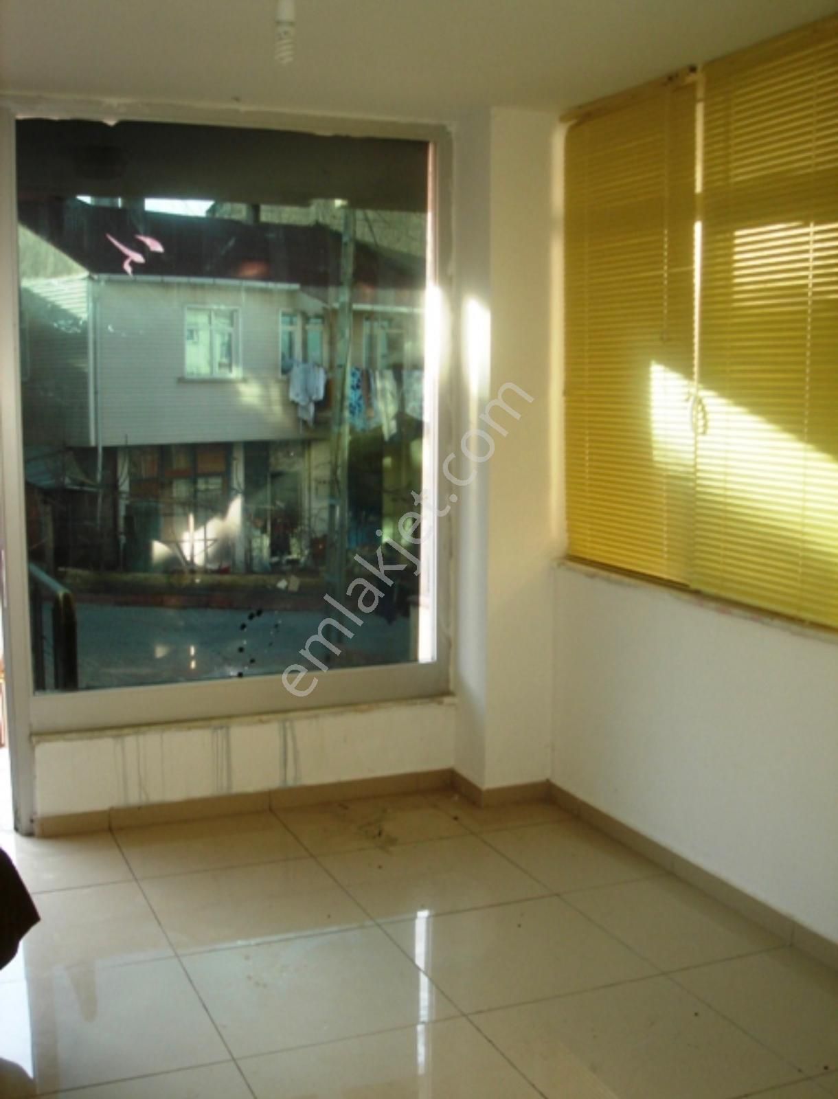 Sancaktepe'de Bağdat Caddesinde Ters Dubleks Dükkan - Görsel 12