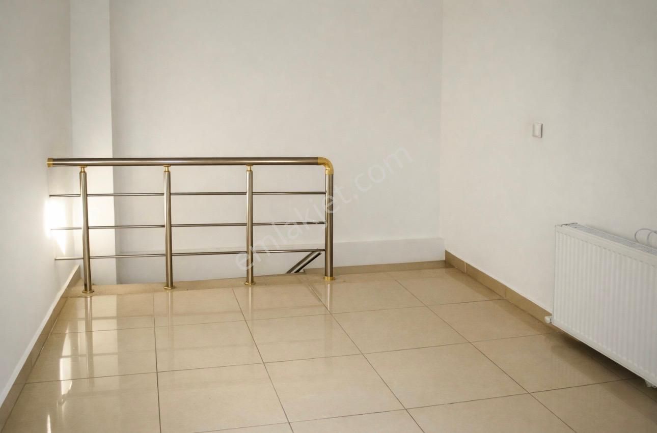 Sancaktepe'de Bağdat Caddesinde Ters Dubleks Dükkan - Görsel 6