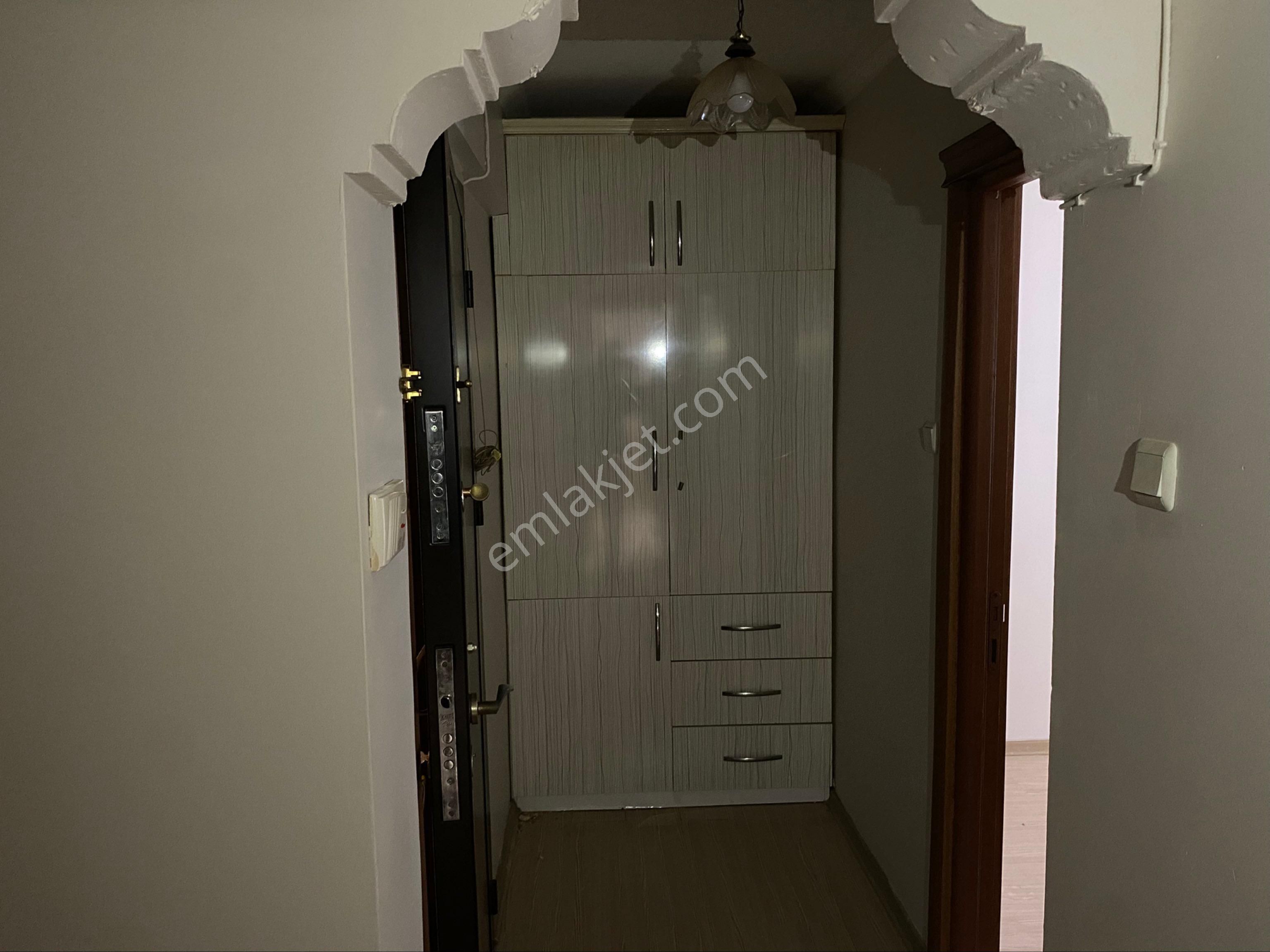 Yeşilyurt Osman Kibarda Giriş Katı Satılık 2+1 Satılık Daire - Görsel 14