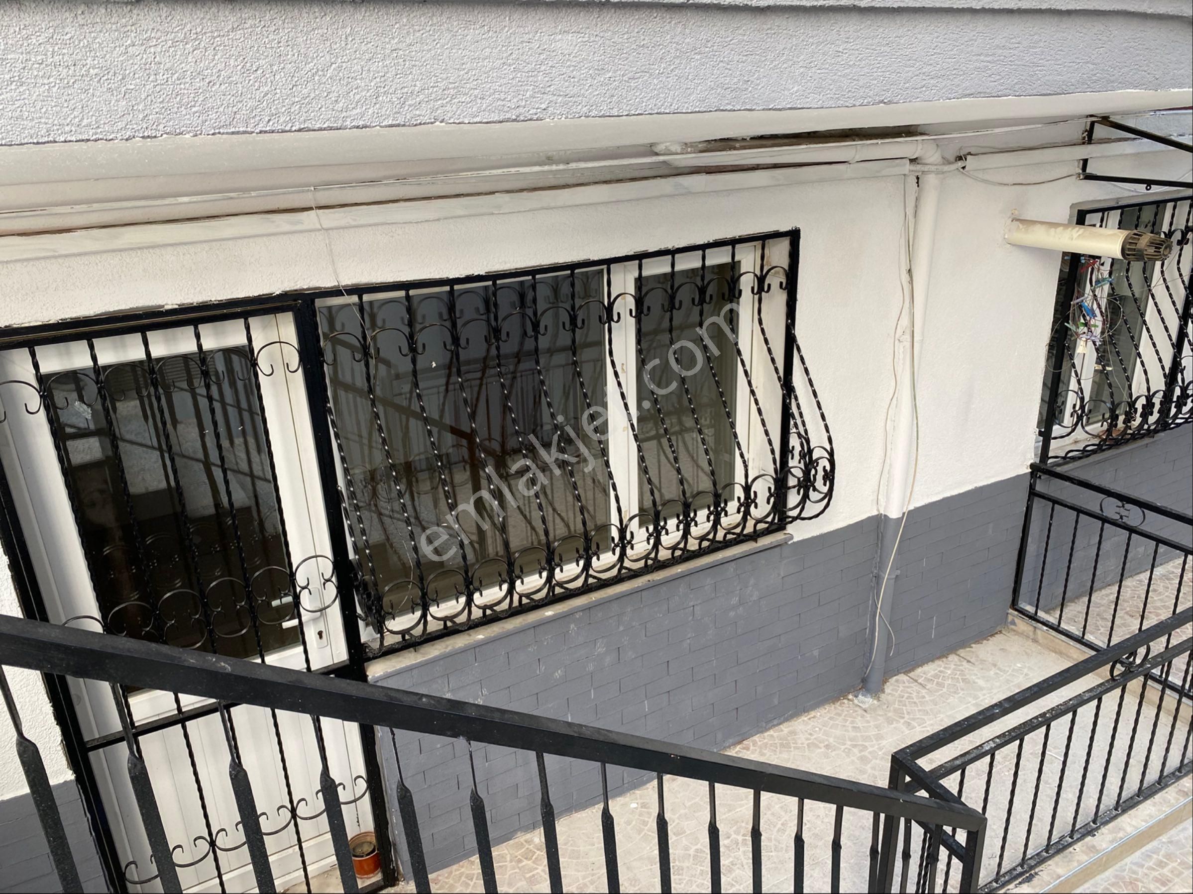 Yeşilyurt Osman Kibarda Giriş Katı Satılık 2+1 Satılık Daire - Görsel 3