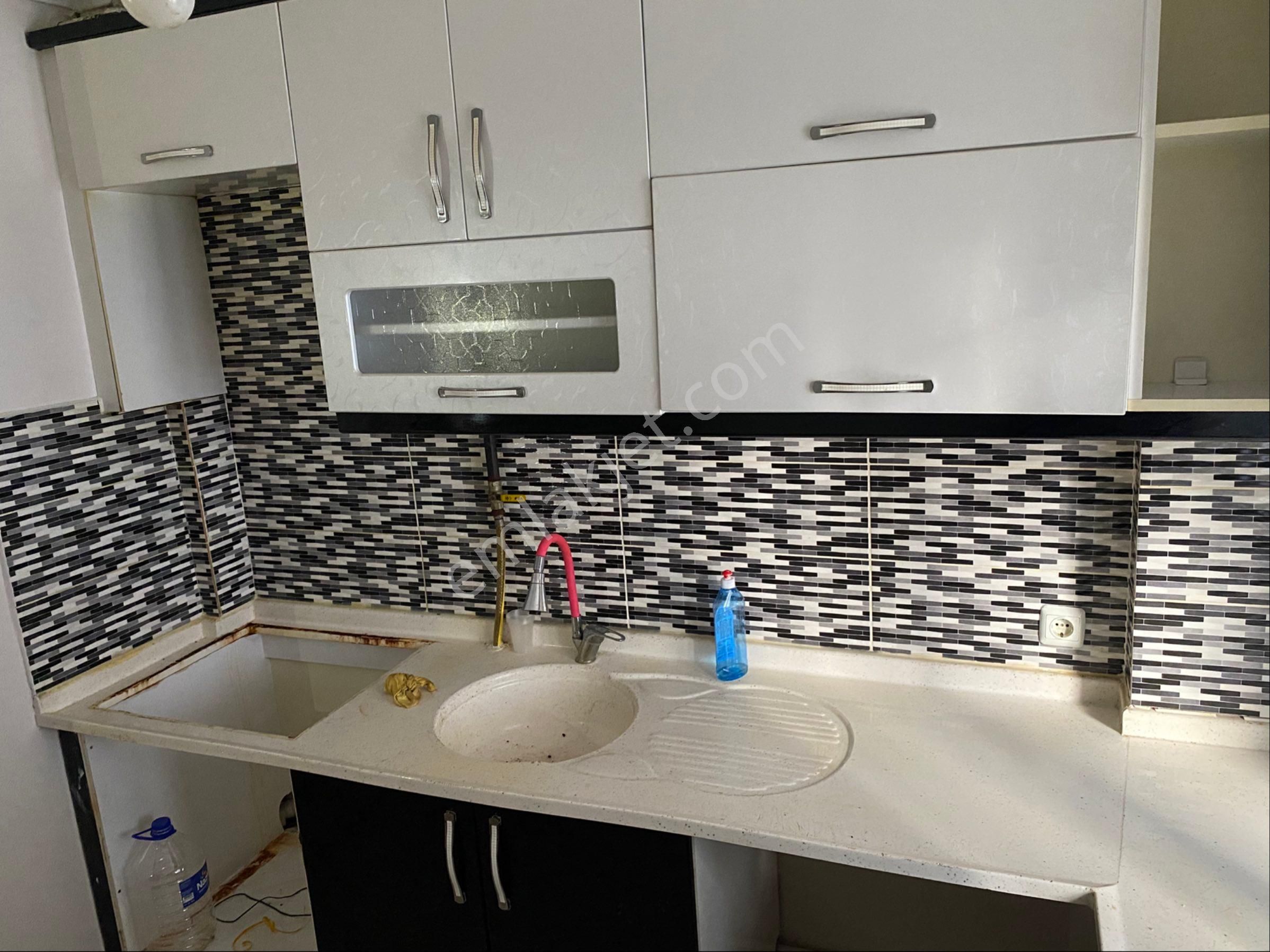 Yeşilyurt Osman Kibarda Giriş Katı Satılık 2+1 Satılık Daire - Görsel 6