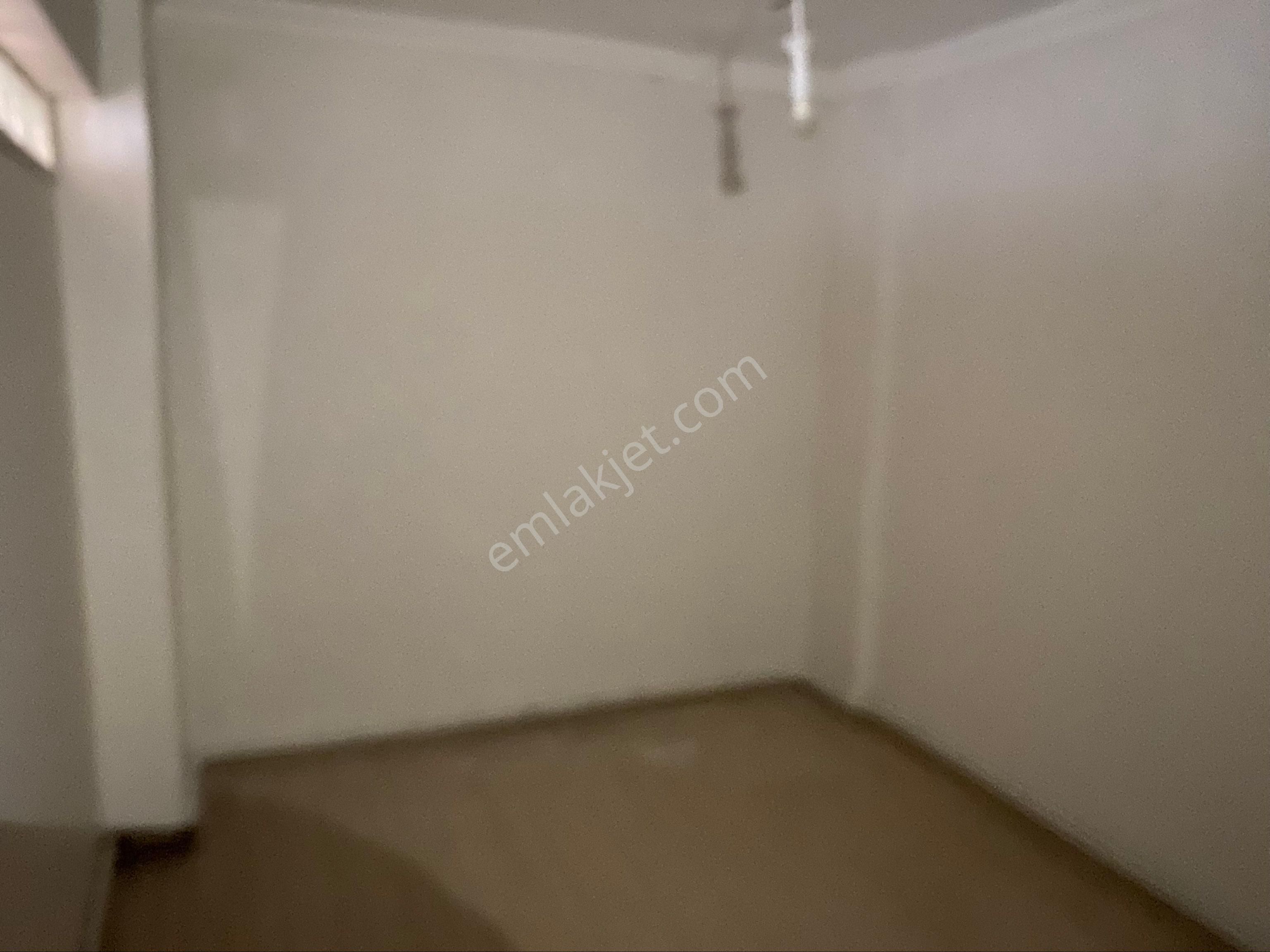 Yeşilyurt Osman Kibarda Giriş Katı Satılık 2+1 Satılık Daire - Görsel 11