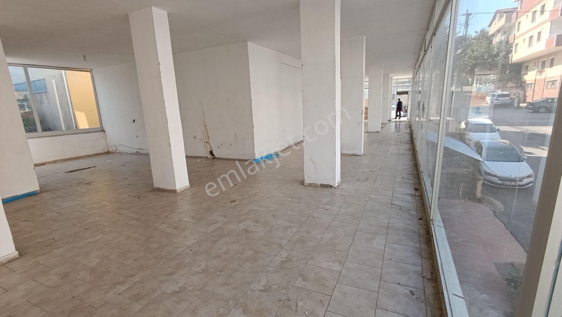 Pendik Esenyalı Kiralık Uygun Ana Cadde Yol Üstü Düz Ayak 250m2 Dükkan Spotaj Yok Fatura Kesilir - Görsel 21