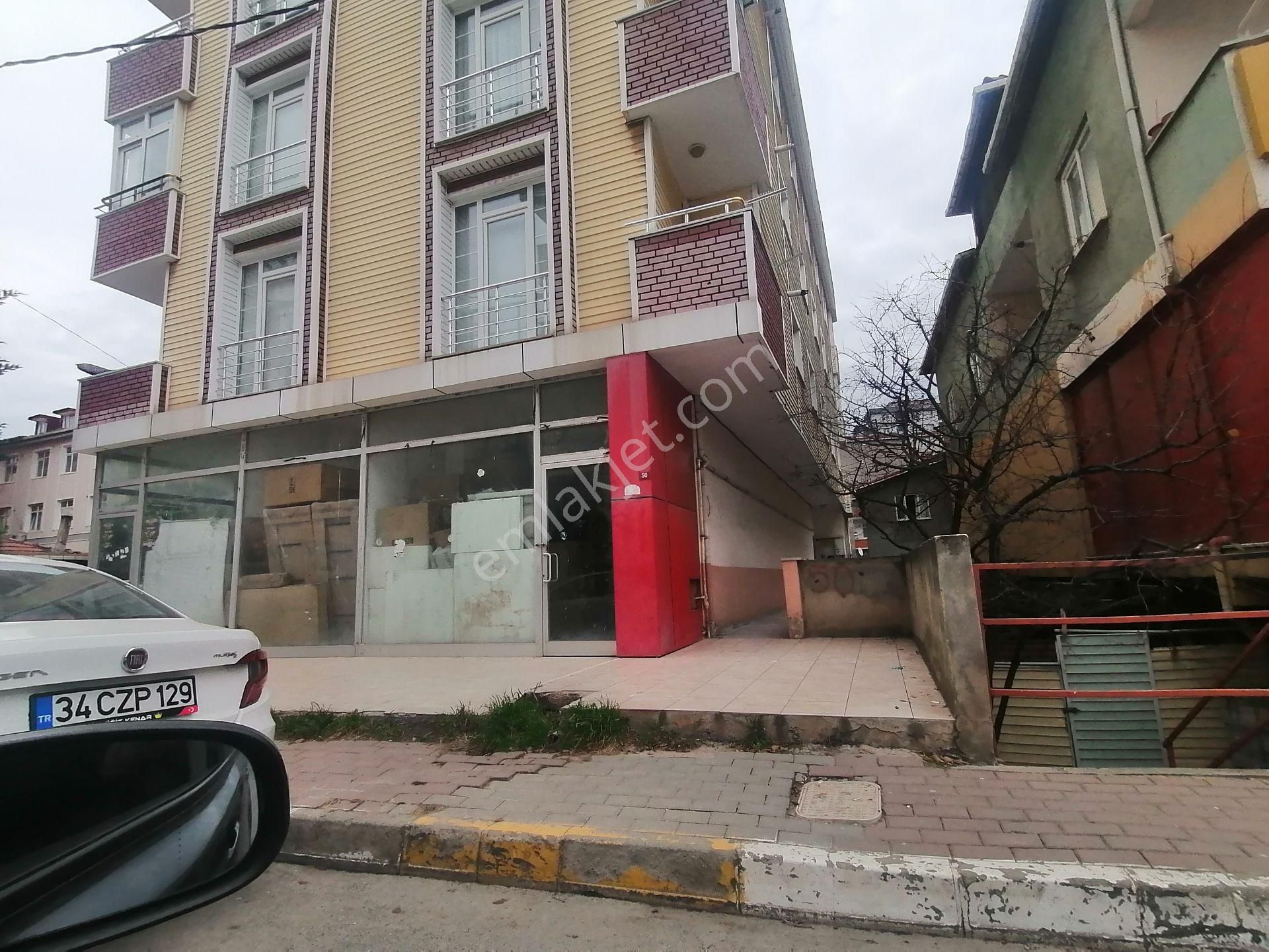 Pendik Esenyalı Kiralık Uygun Ana Cadde Yol Üstü Düz Ayak 250m2 Dükkan Spotaj Yok Fatura Kesilir - Görsel 4