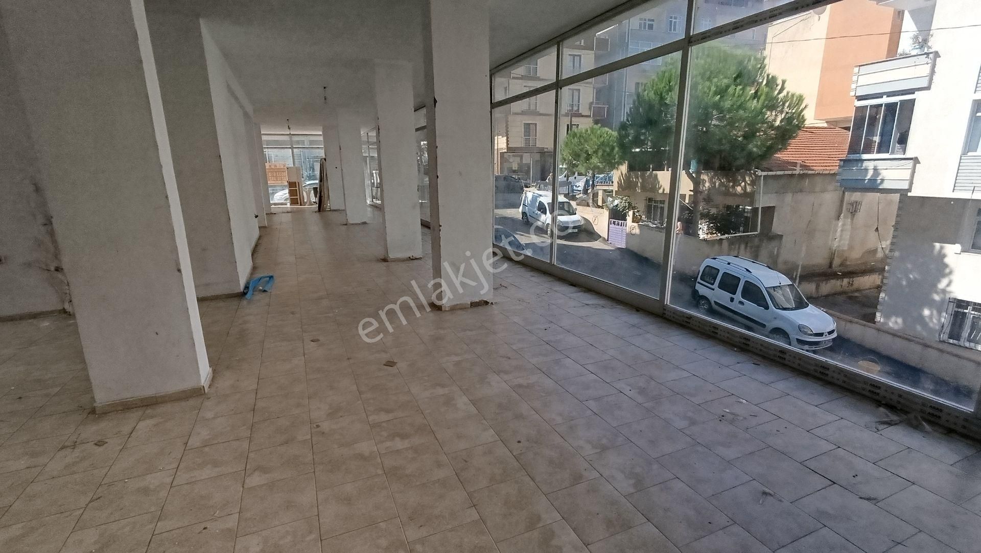 Pendik Esenyalı Kiralık Uygun Ana Cadde Yol Üstü Düz Ayak 250m2 Dükkan Spotaj Yok Fatura Kesilir - Görsel 28