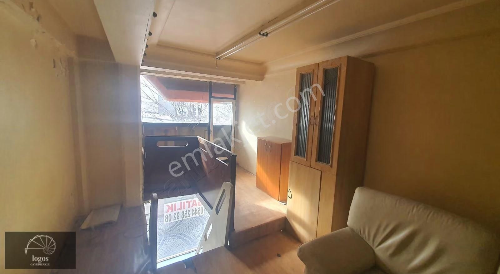 Halasgargazi Bir Bina Sokak Cephe Dükkan - Görsel 9