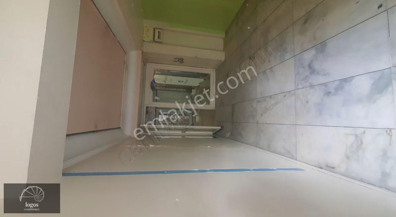 Halasgargazi Bir Bina Sokak Cephe Dükkan - Görsel 5