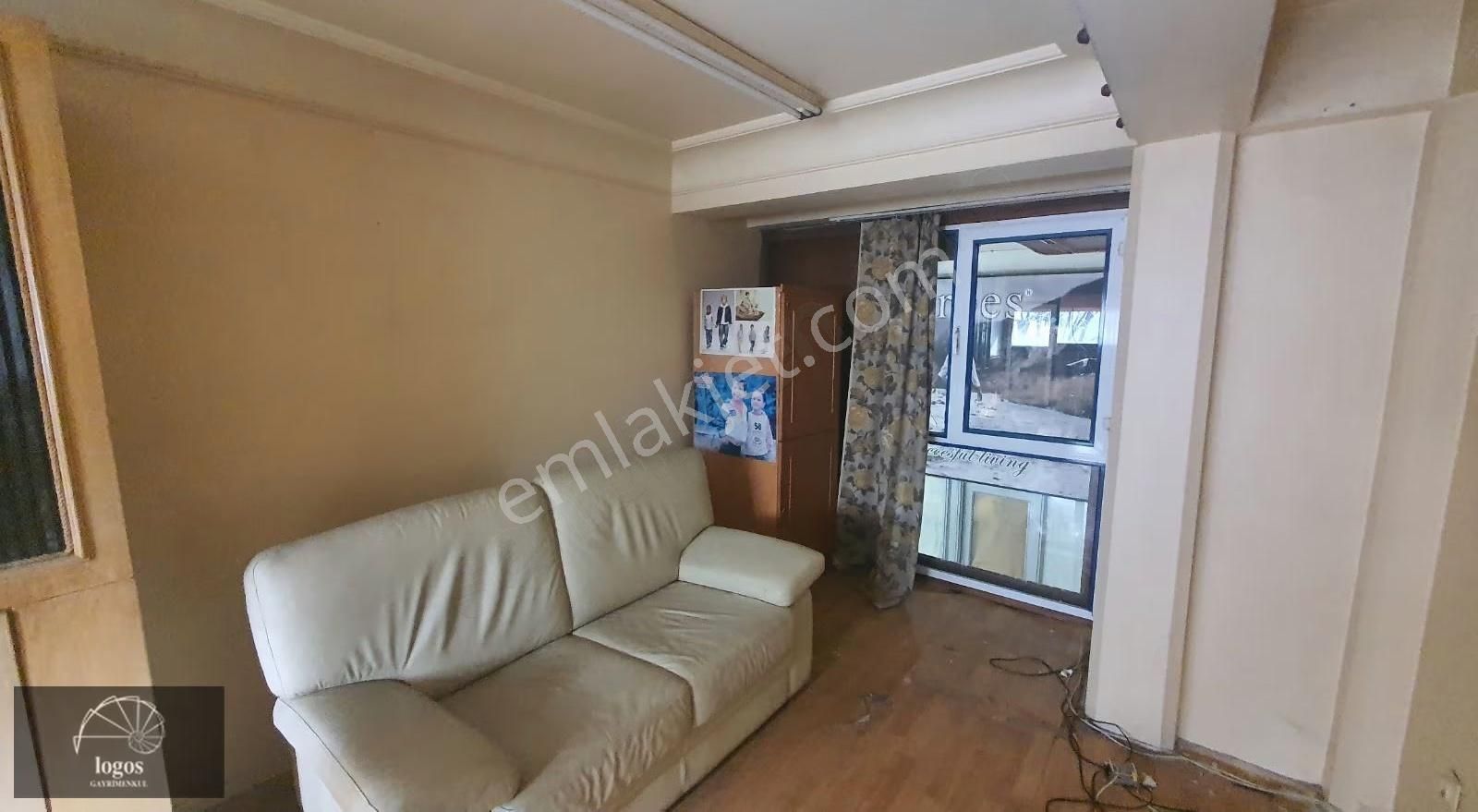 Halasgargazi Bir Bina Sokak Cephe Dükkan - Görsel 8