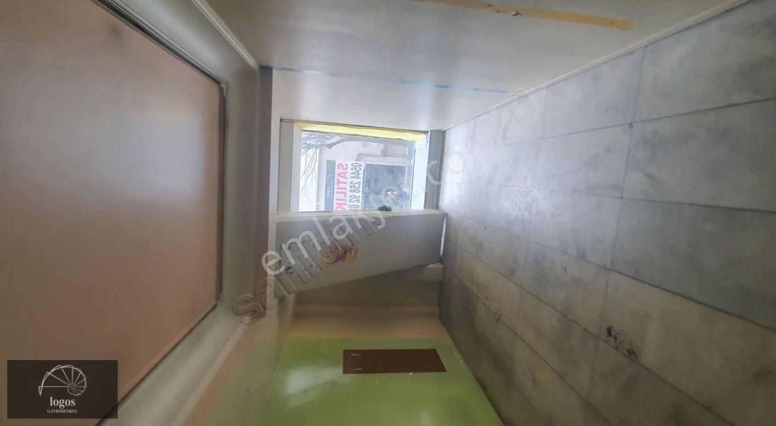 Halasgargazi Bir Bina Sokak Cephe Dükkan - Görsel 11