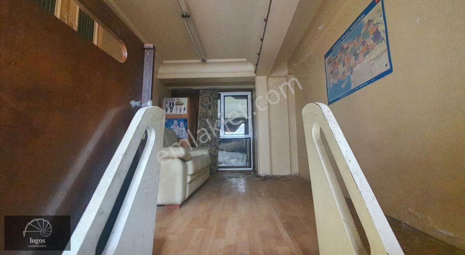 Halasgargazi Bir Bina Sokak Cephe Dükkan - Görsel 4