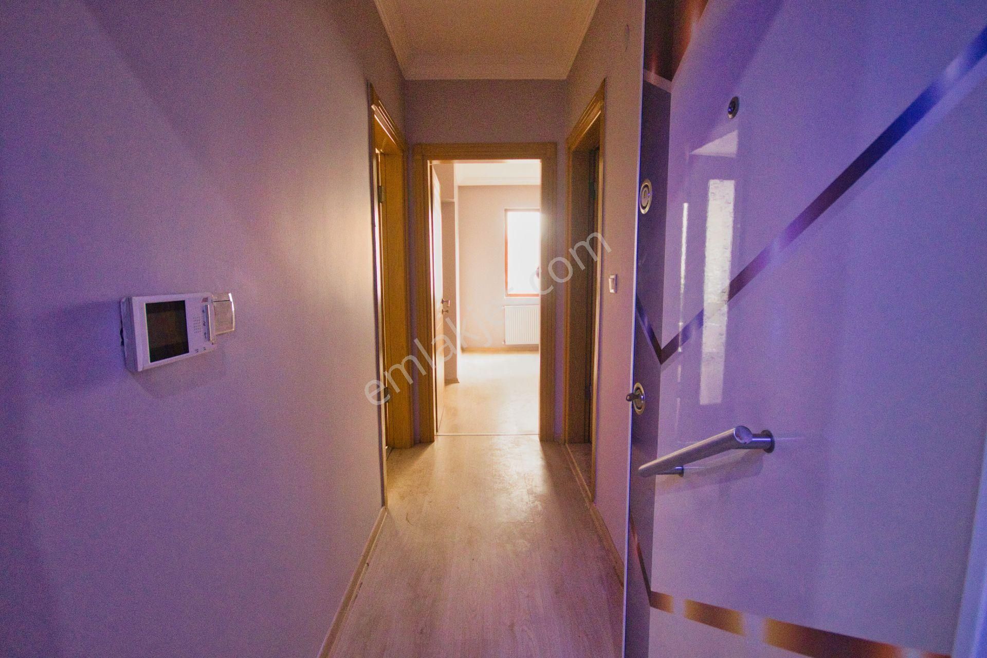 Aktif'ten Akçay'da Fırsat !!! Nezih Muhitte Asansörlü Arakat Satılık 1+1 Daire - Görsel 29